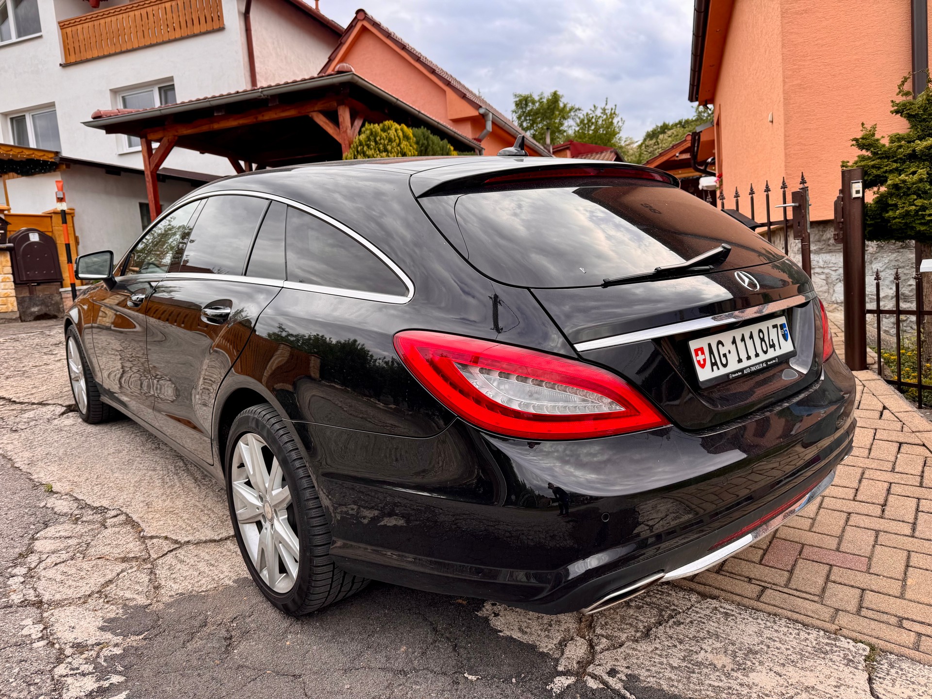 MERCEDES-BENZ CLS 350 CDI BlueEF 4matic-image-4