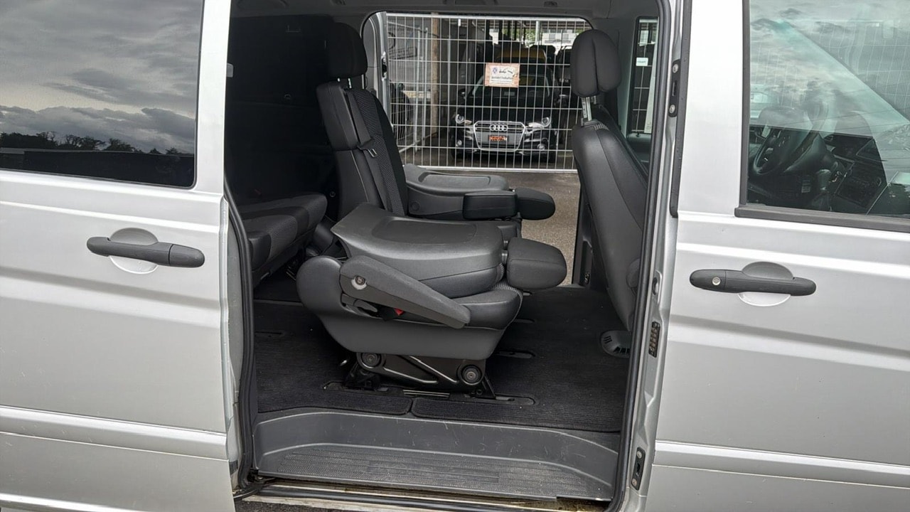 MERCEDES-BENZ Vito 116 CDI Blue Efficiency EL 4Matic A-image-10