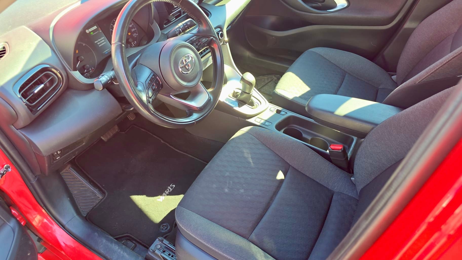 TOYOTA Yaris 1.5 Trend e-CVT-image-10
