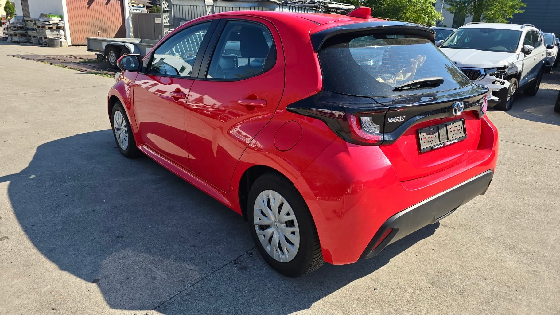 TOYOTA Yaris 1.5 Trend e-CVT-image-2