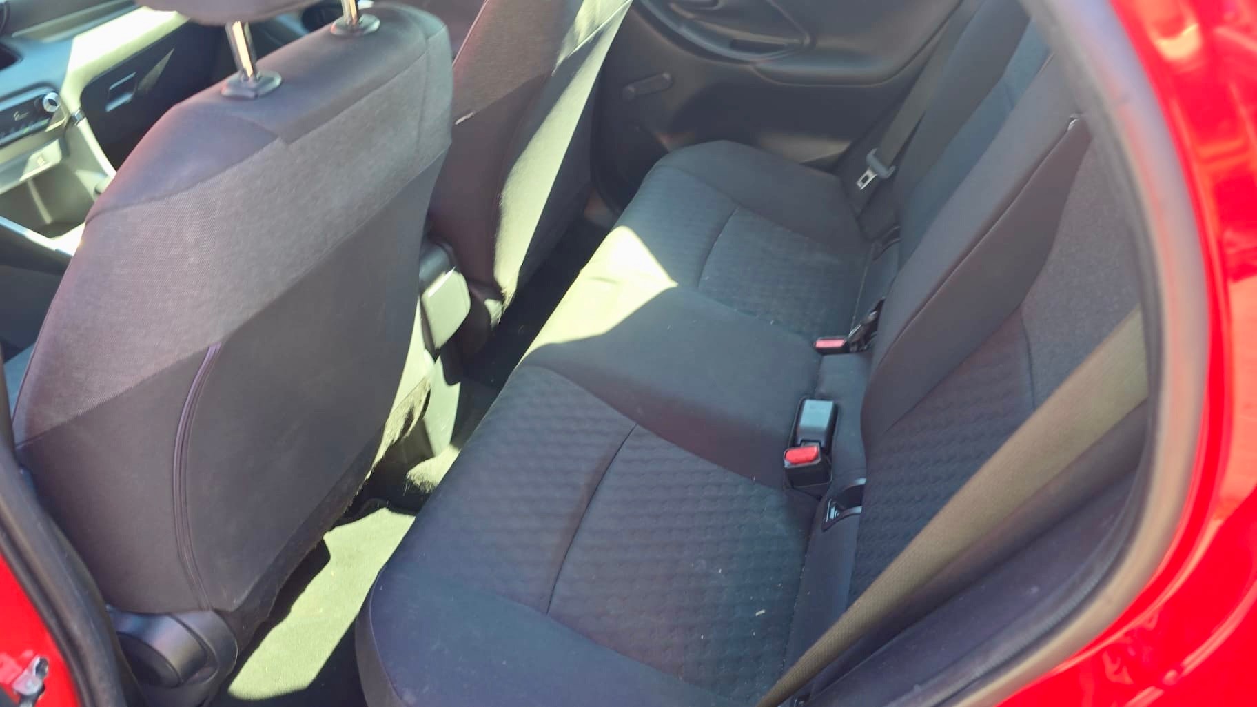 TOYOTA Yaris 1.5 Trend e-CVT-image-11