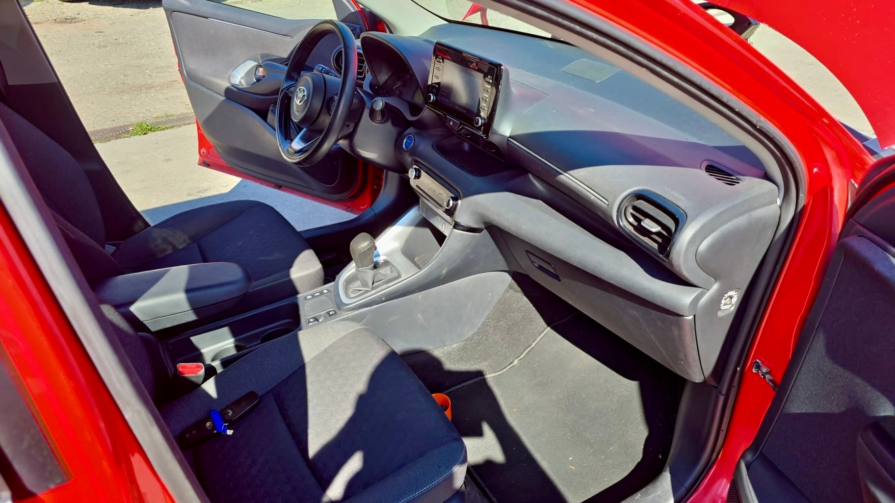 TOYOTA Yaris 1.5 Trend e-CVT-image-9