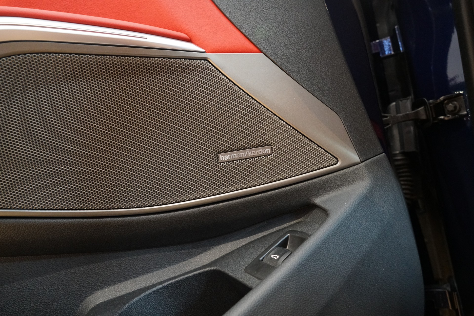 BMW M3 Competition M xDrive-image-14