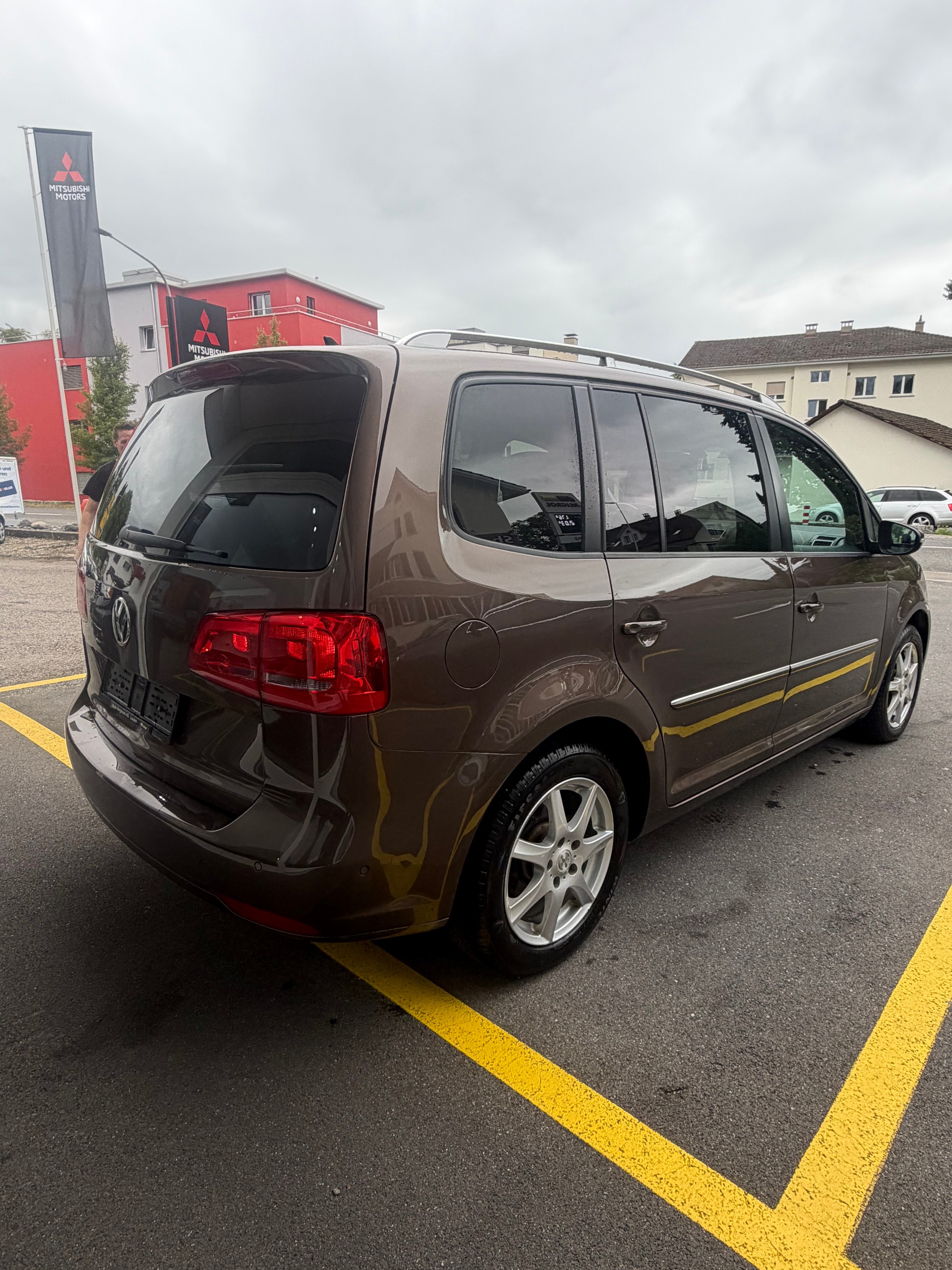 VW Touran 1.4 TSI Highline DSG-image-6