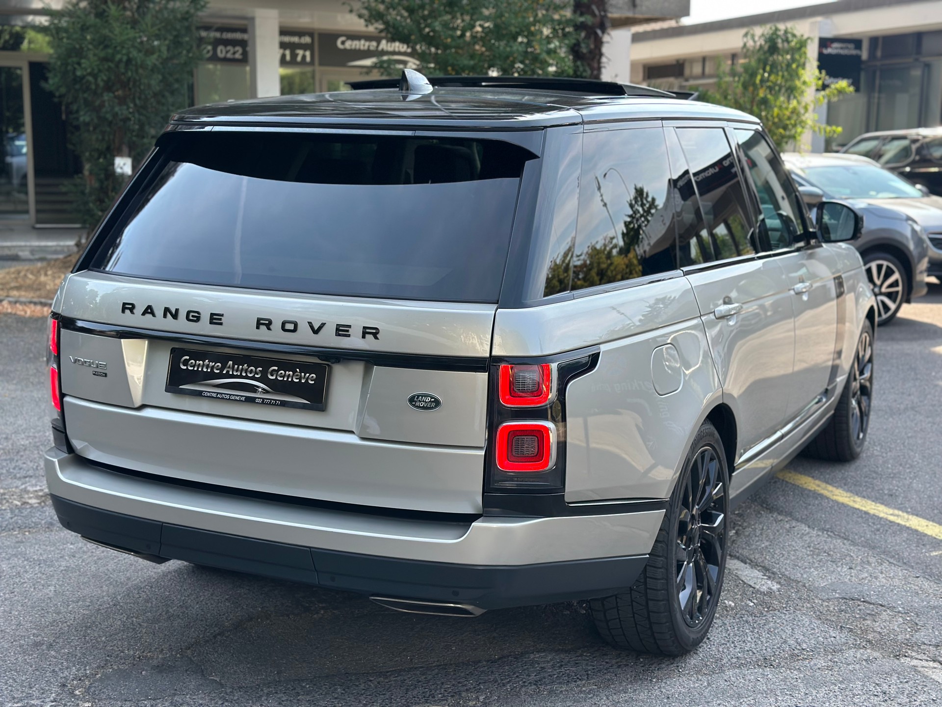 LAND ROVER Range Rover 2.0 Si4 P400e PHEV Vogue Automatic-image-5