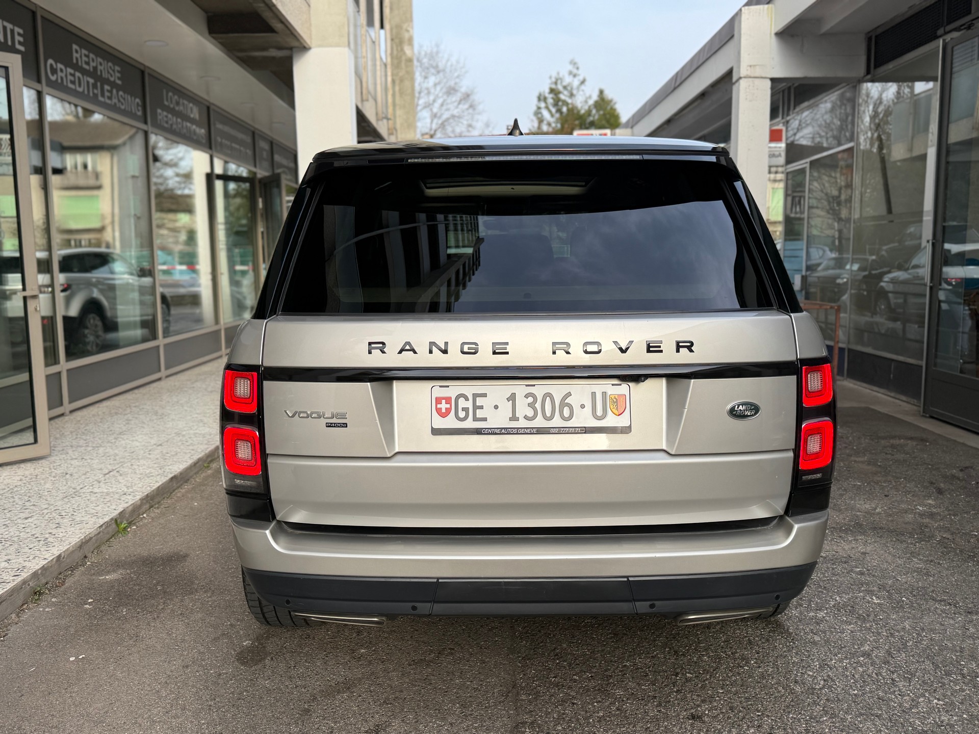 LAND ROVER Range Rover 2.0 Si4 P400e PHEV Vogue Automatic-image-4