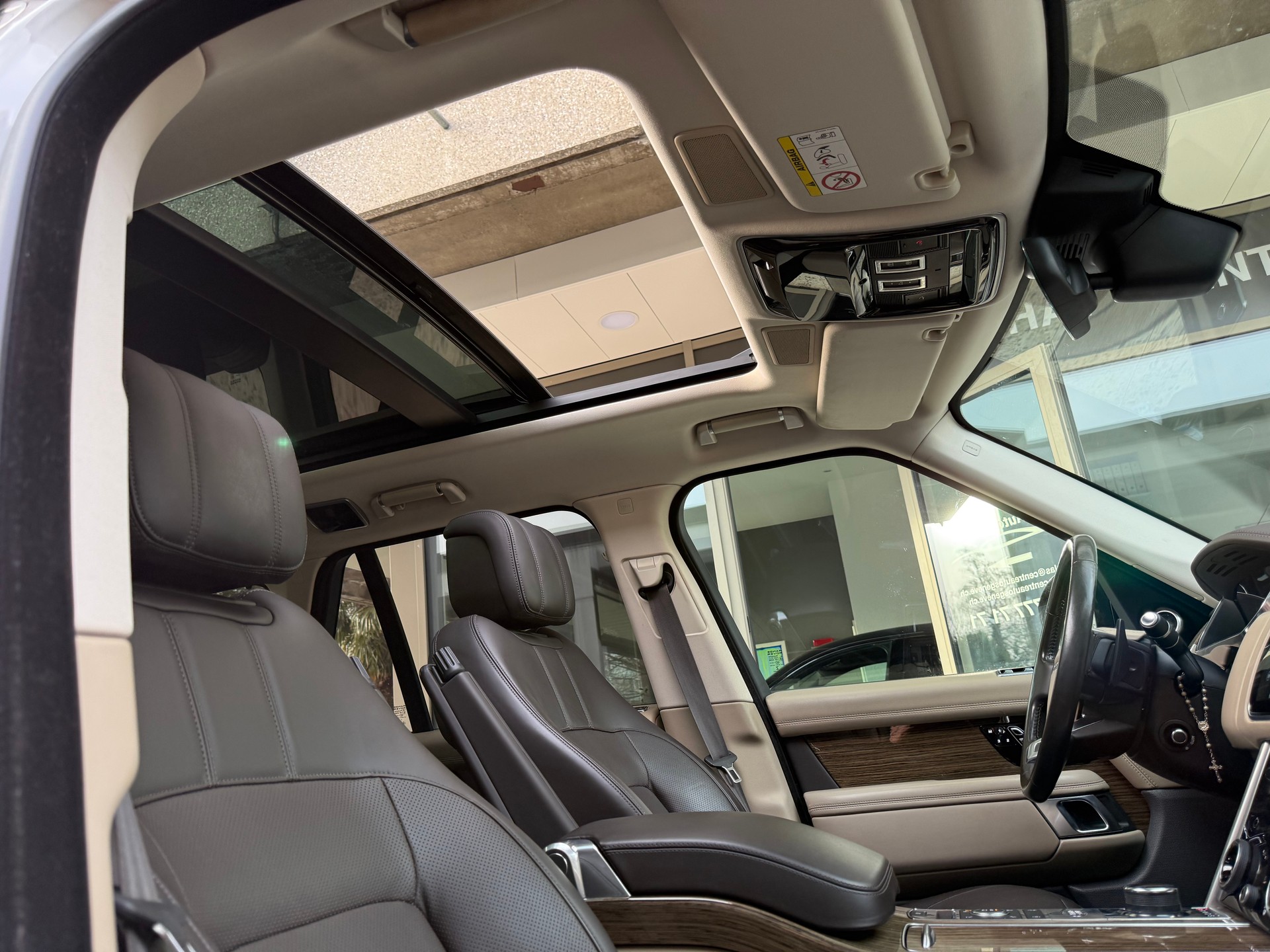 LAND ROVER Range Rover 2.0 Si4 P400e PHEV Vogue Automatic-image-6