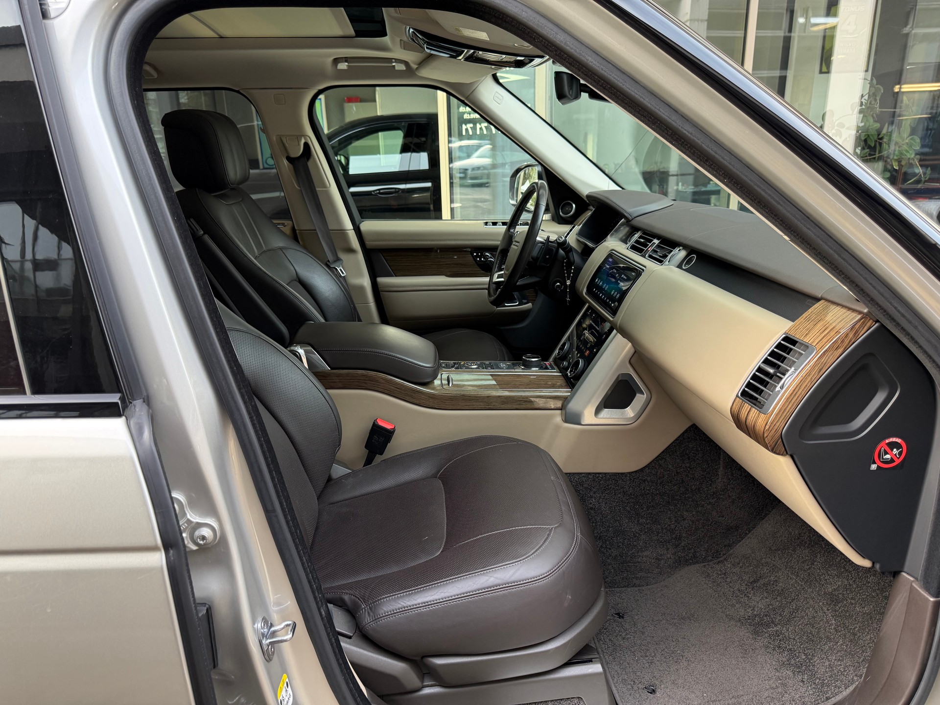 LAND ROVER Range Rover 2.0 Si4 P400e PHEV Vogue Automatic-image-11