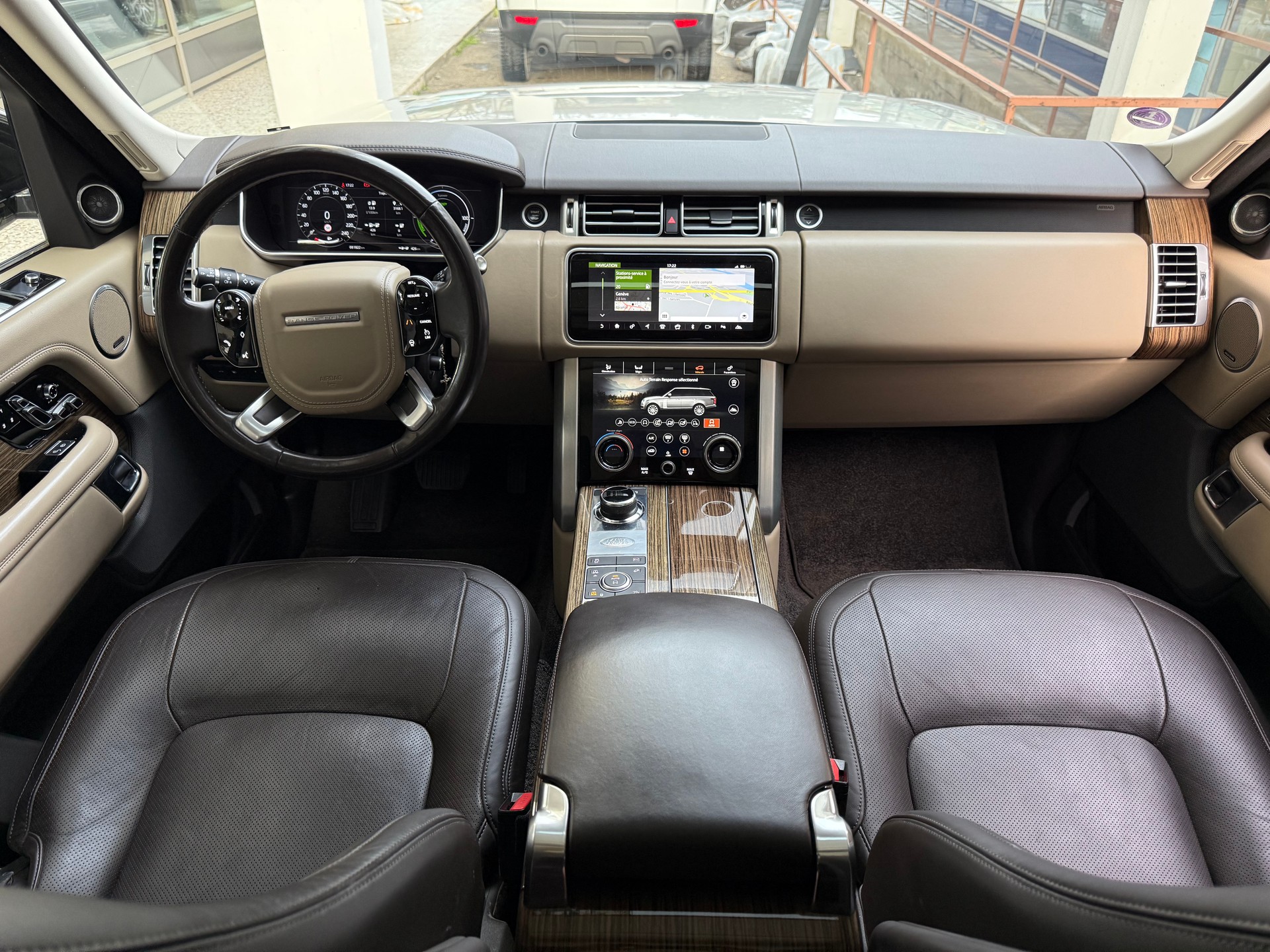 LAND ROVER Range Rover 2.0 Si4 P400e PHEV Vogue Automatic-image-8