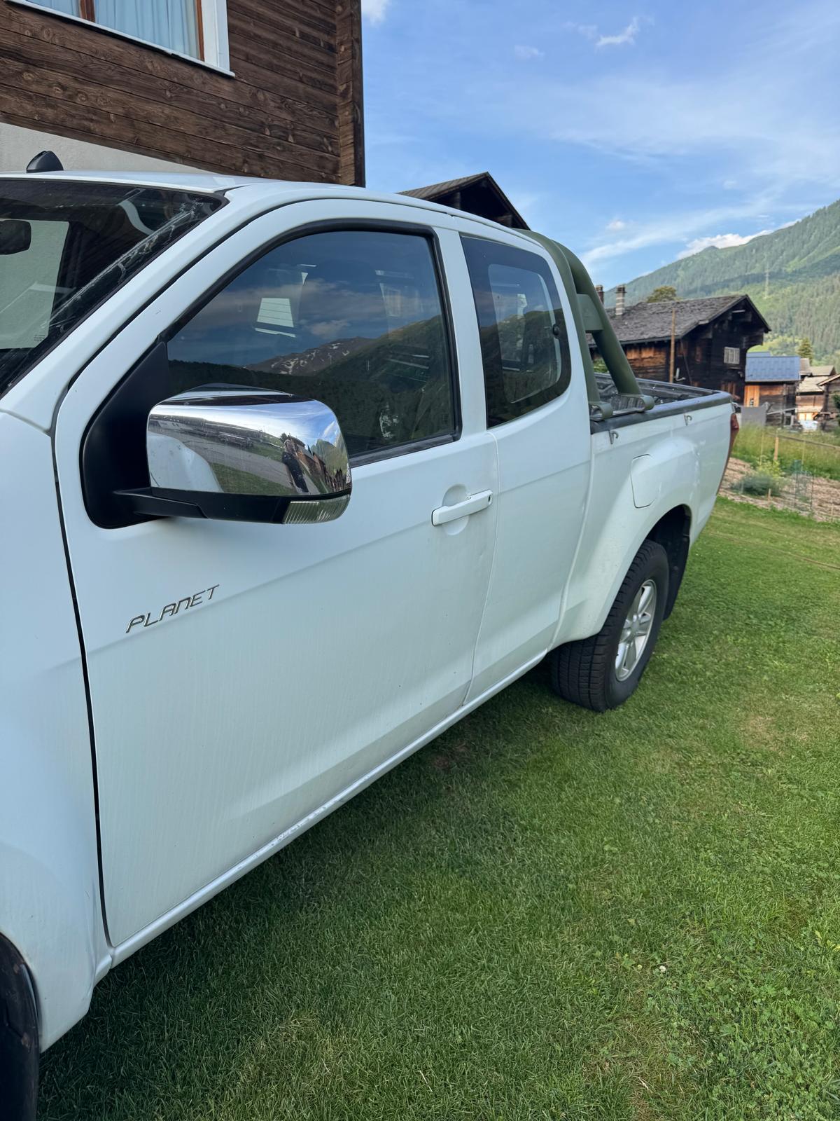 ISUZU 2.5 TDi Satellite 4x4-image-3