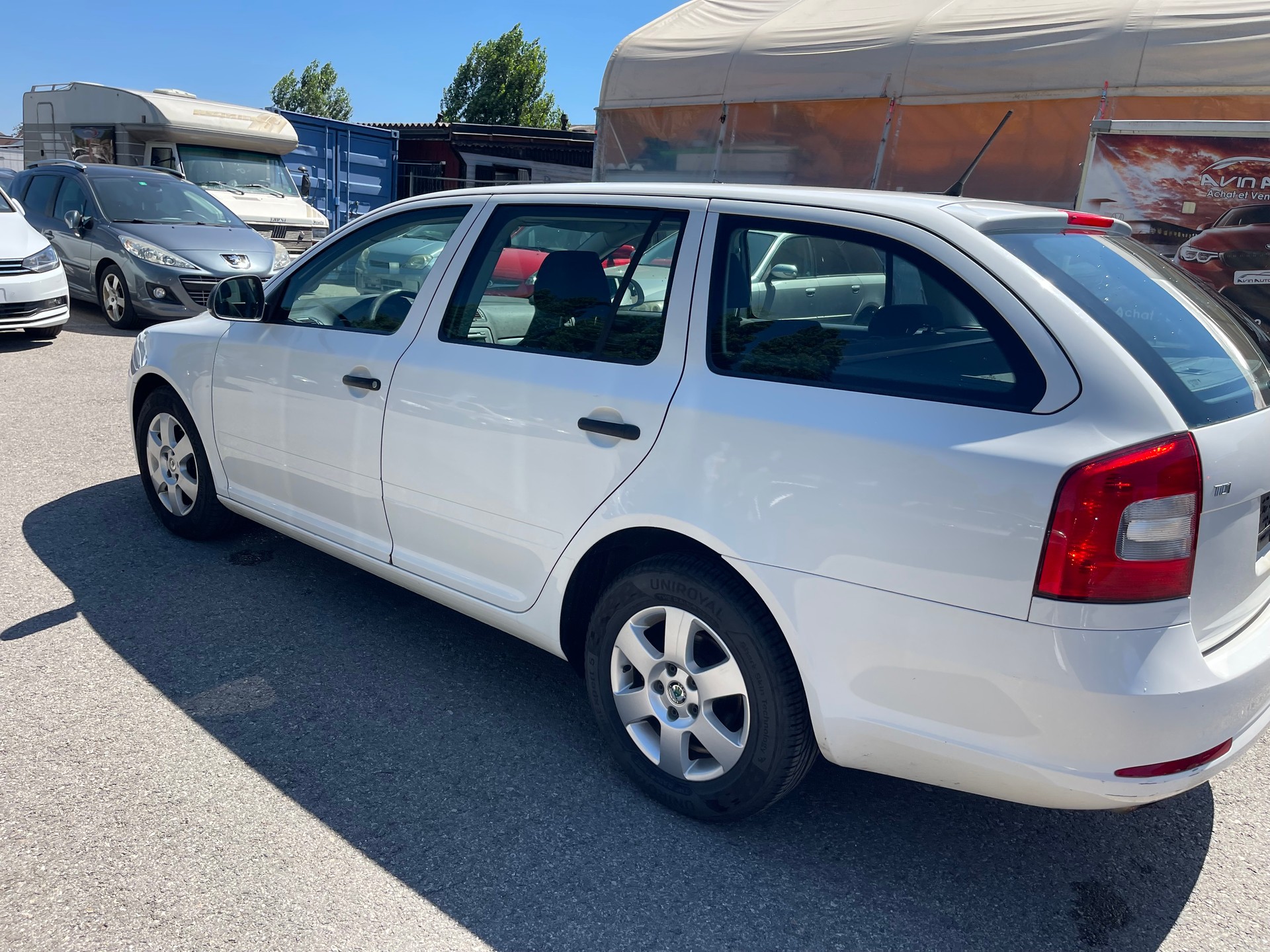 SKODA Octavia Combi 1.6 TDI Active-image-5