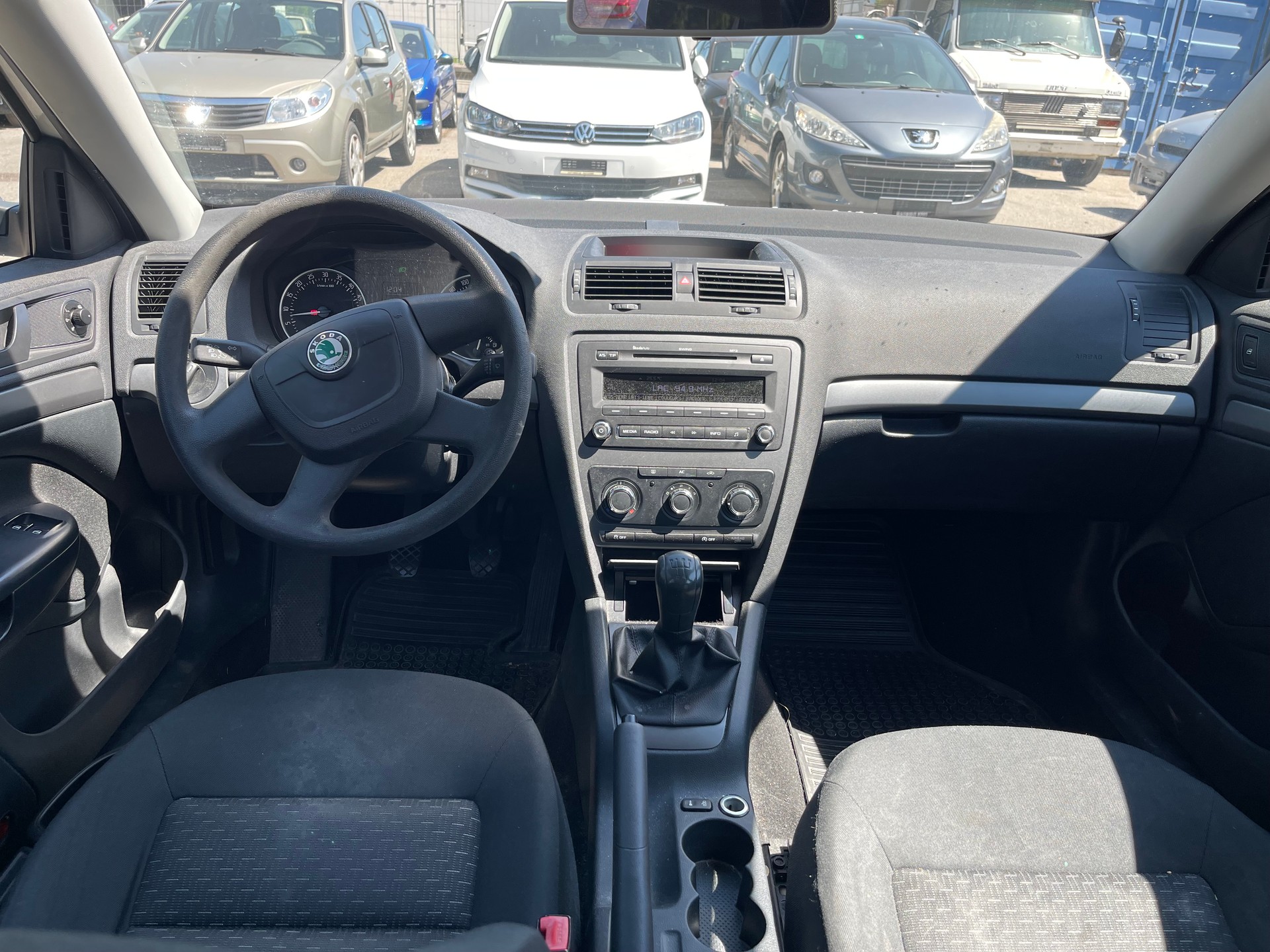 SKODA Octavia Combi 1.6 TDI Active-image-7