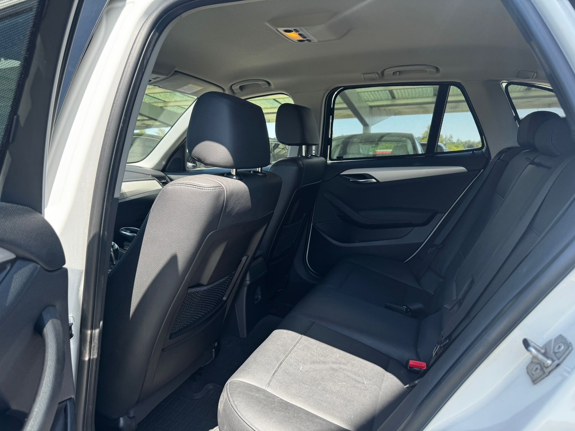 BMW X1 xDrive 20i Steptronic-image-10