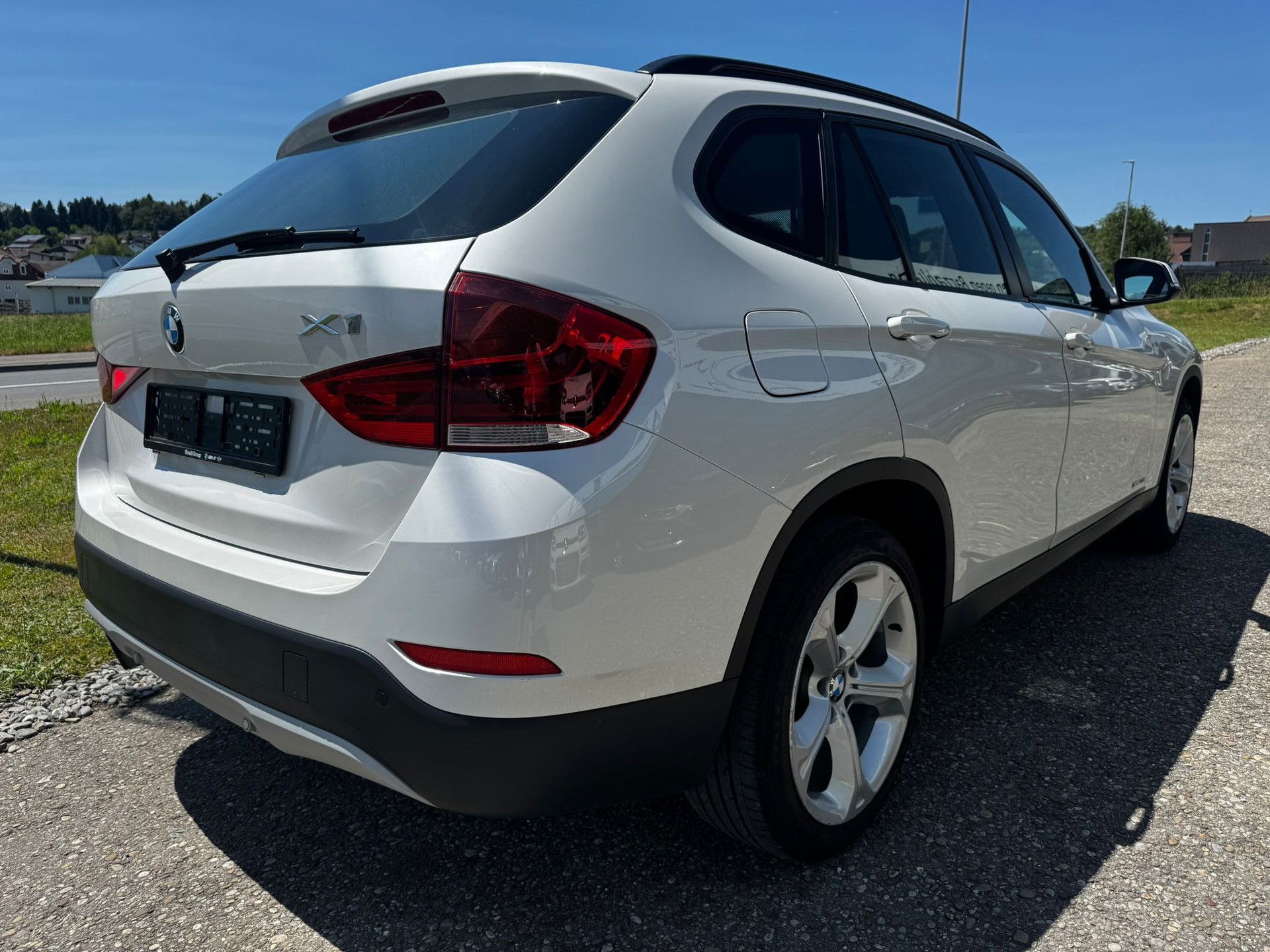 BMW X1 xDrive 20i Steptronic-image-4