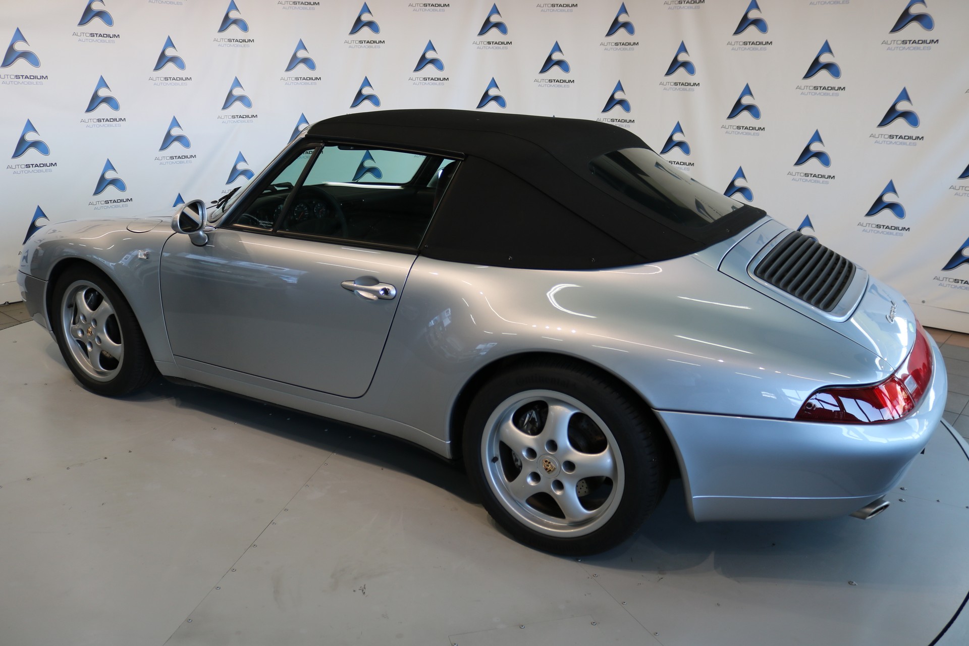 PORSCHE 911 Carrera 4 Cabrio-image-5