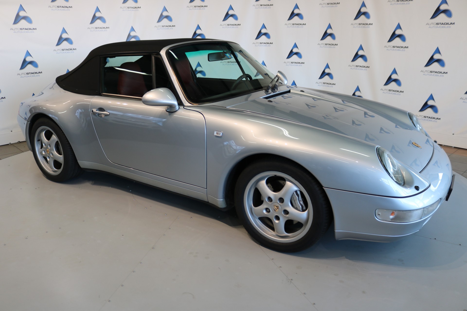PORSCHE 911 Carrera 4 Cabrio-image-11