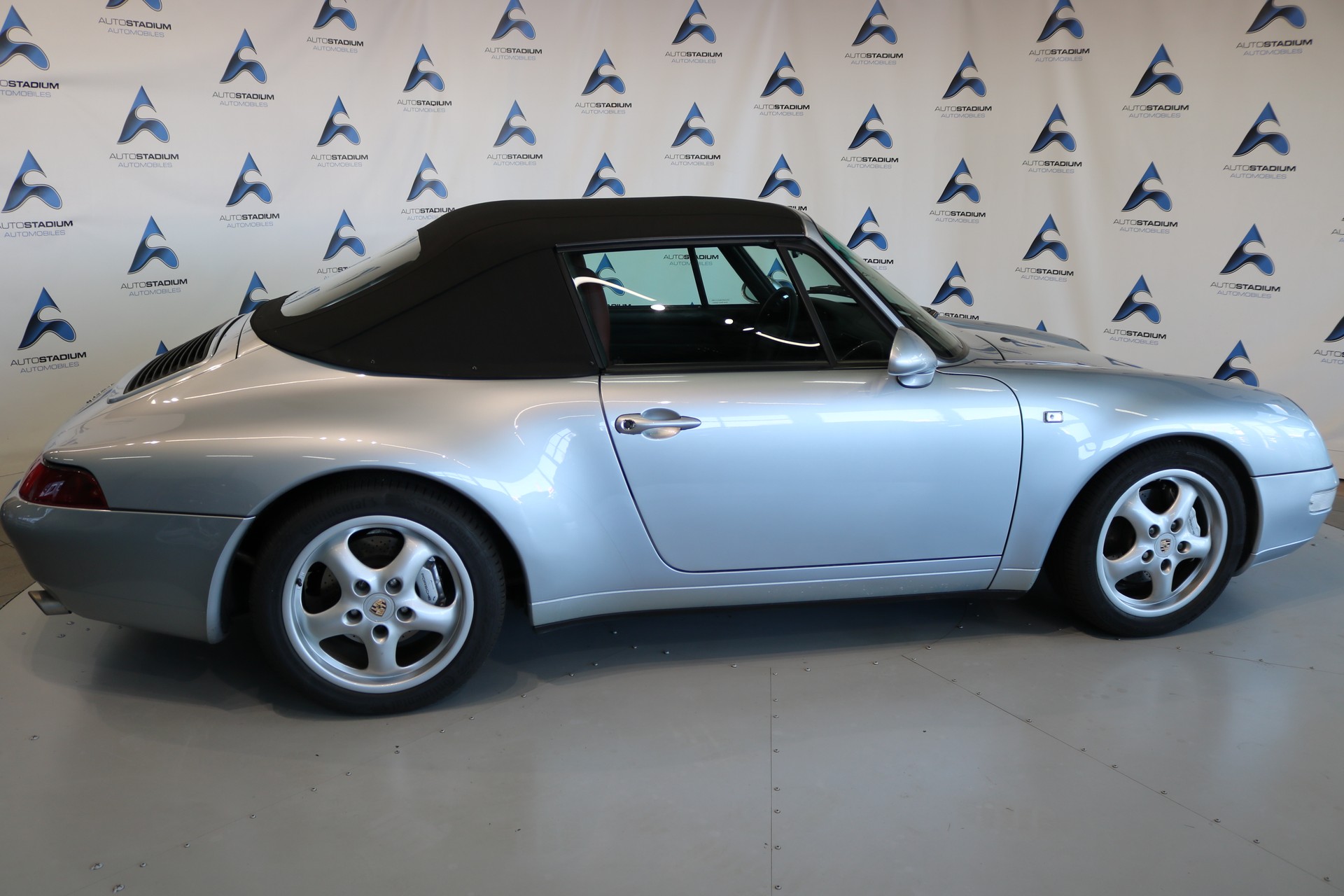 PORSCHE 911 Carrera 4 Cabrio-image-10