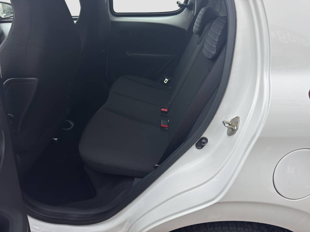 PEUGEOT 108 1.0 VTi Active S/S-image-11