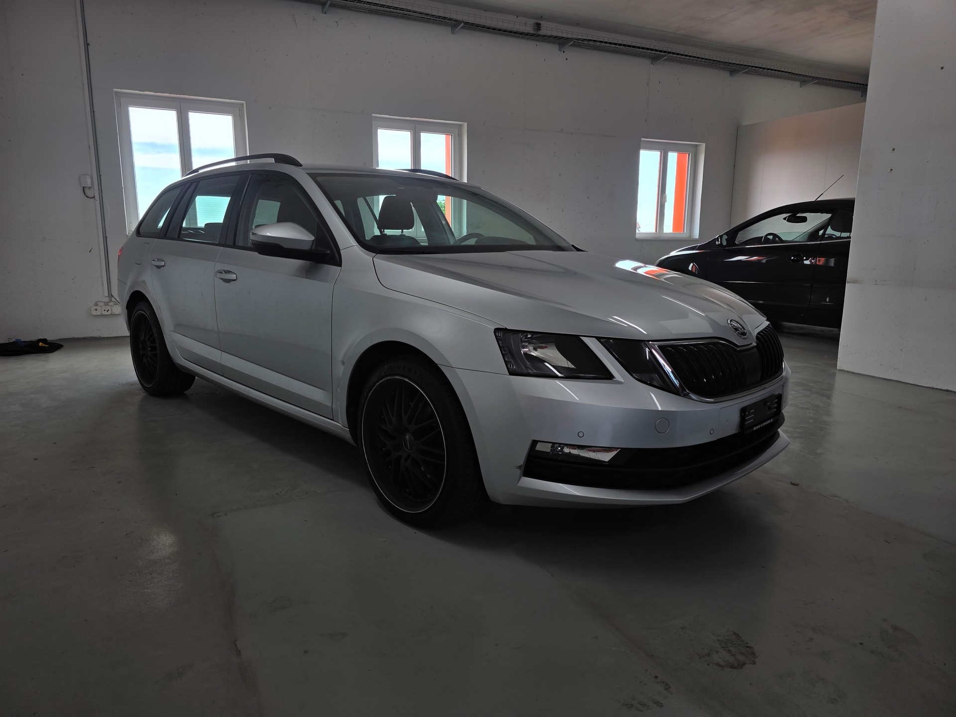 SKODA Octavia Combi 2.0 TDI Ambition 4x4 DSG-image-1