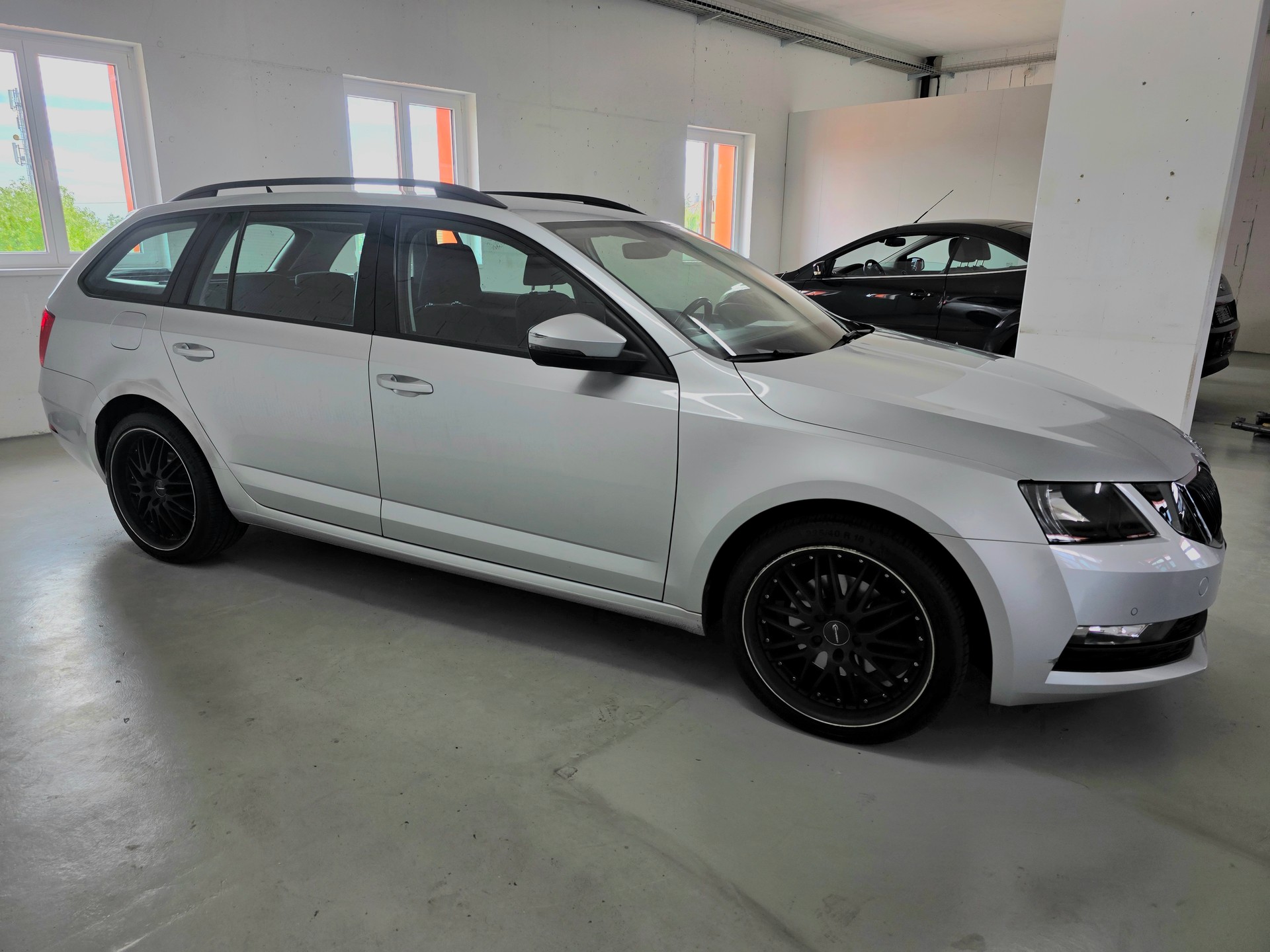 SKODA Octavia Combi 2.0 TDI Ambition 4x4 DSG-image-7