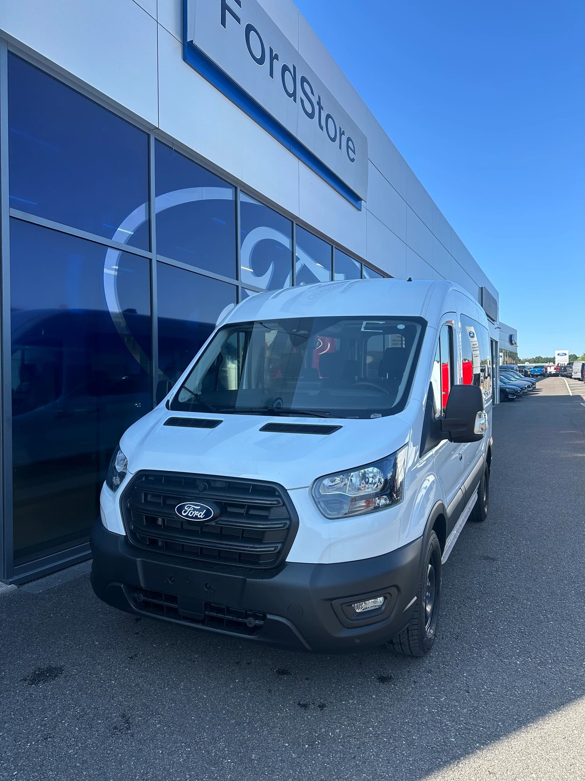 FORD Transit combi 350 L2 2.0 EcoBl Trend/130CV/Aut/FWD-image-0