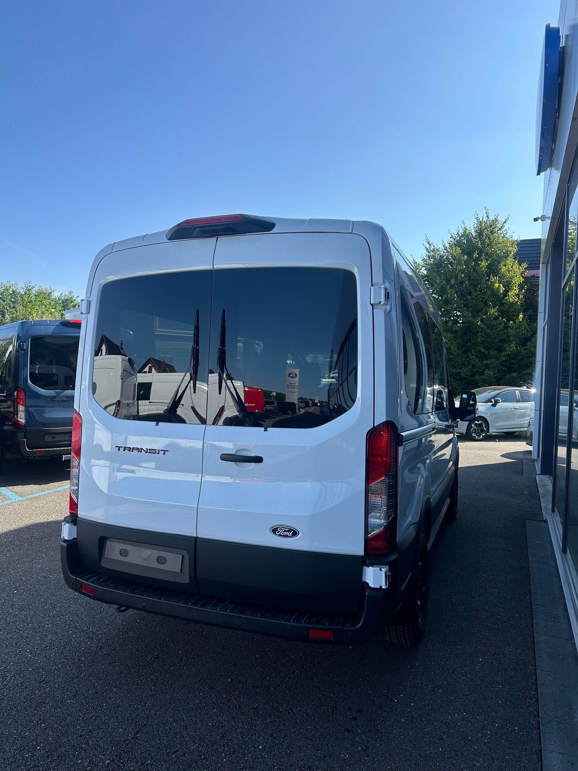 FORD Transit combi 350 L2 2.0 EcoBl Trend/130CV/Aut/FWD-image-5
