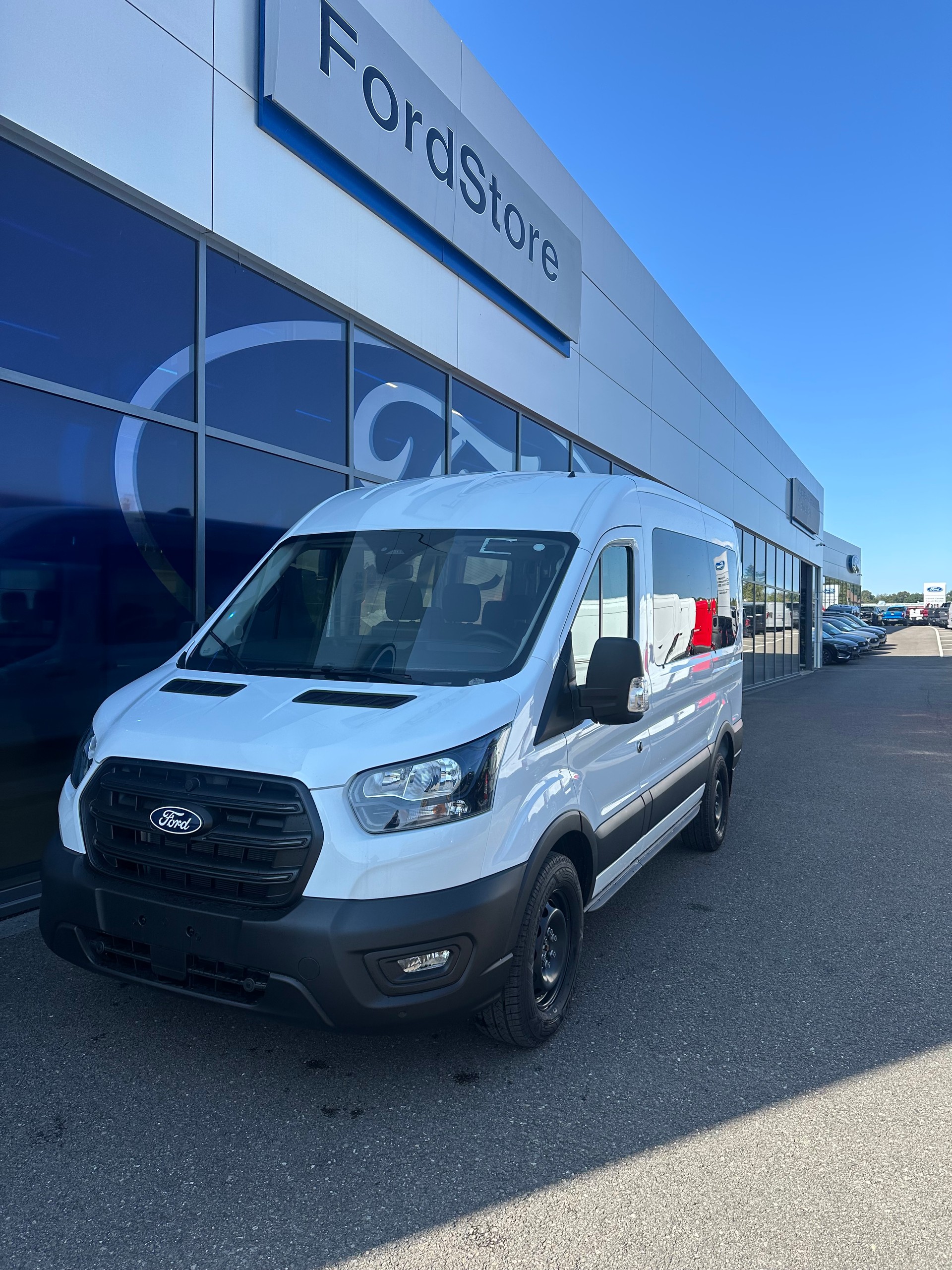FORD Transit combi 350 L2 2.0 EcoBl Trend/130CV/Aut/FWD-image-1