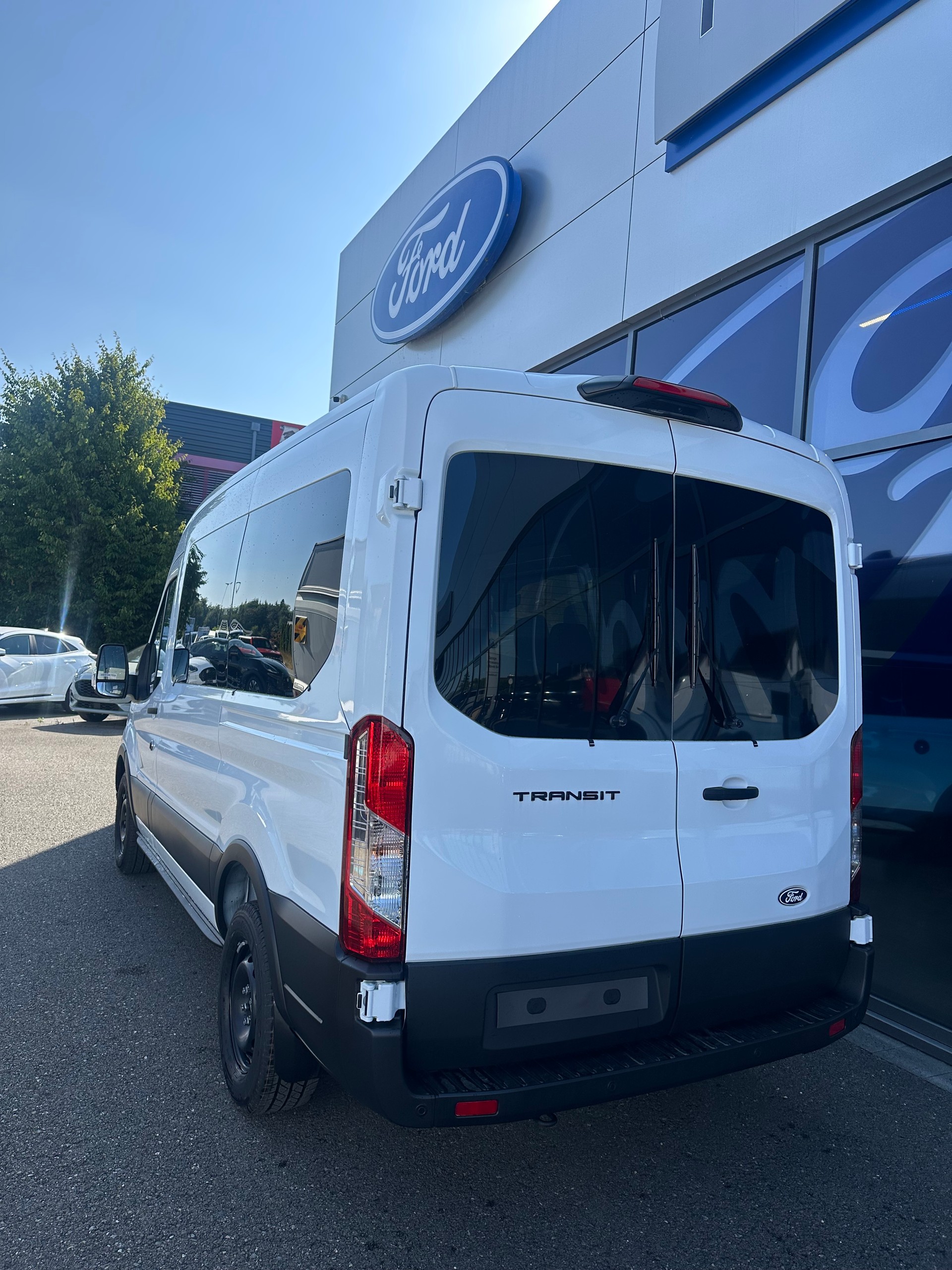 FORD Transit combi 350 L2 2.0 EcoBl Trend/130CV/Aut/FWD-image-3