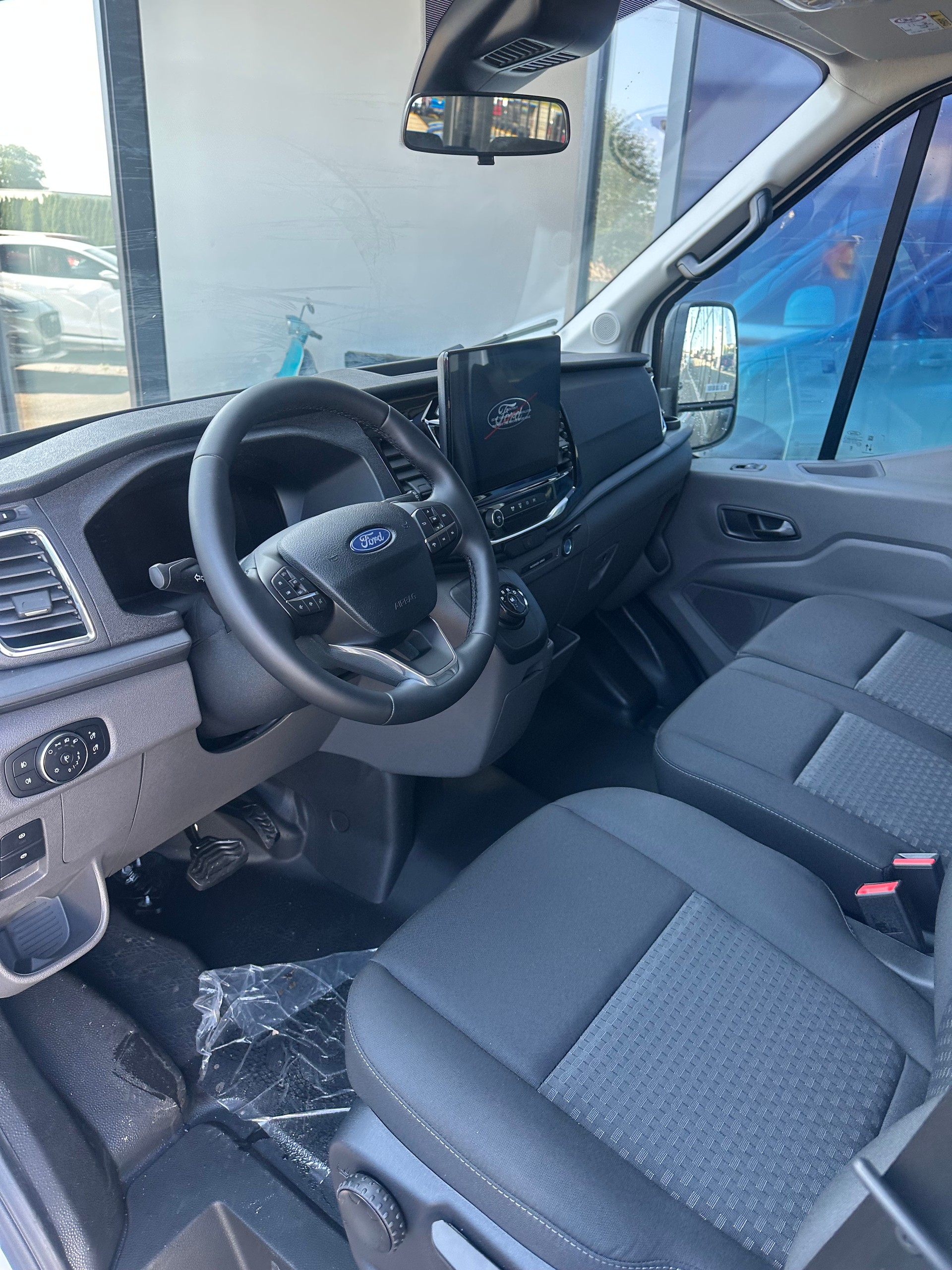 FORD Transit combi 350 L2 2.0 EcoBl Trend/130CV/Aut/FWD-image-9