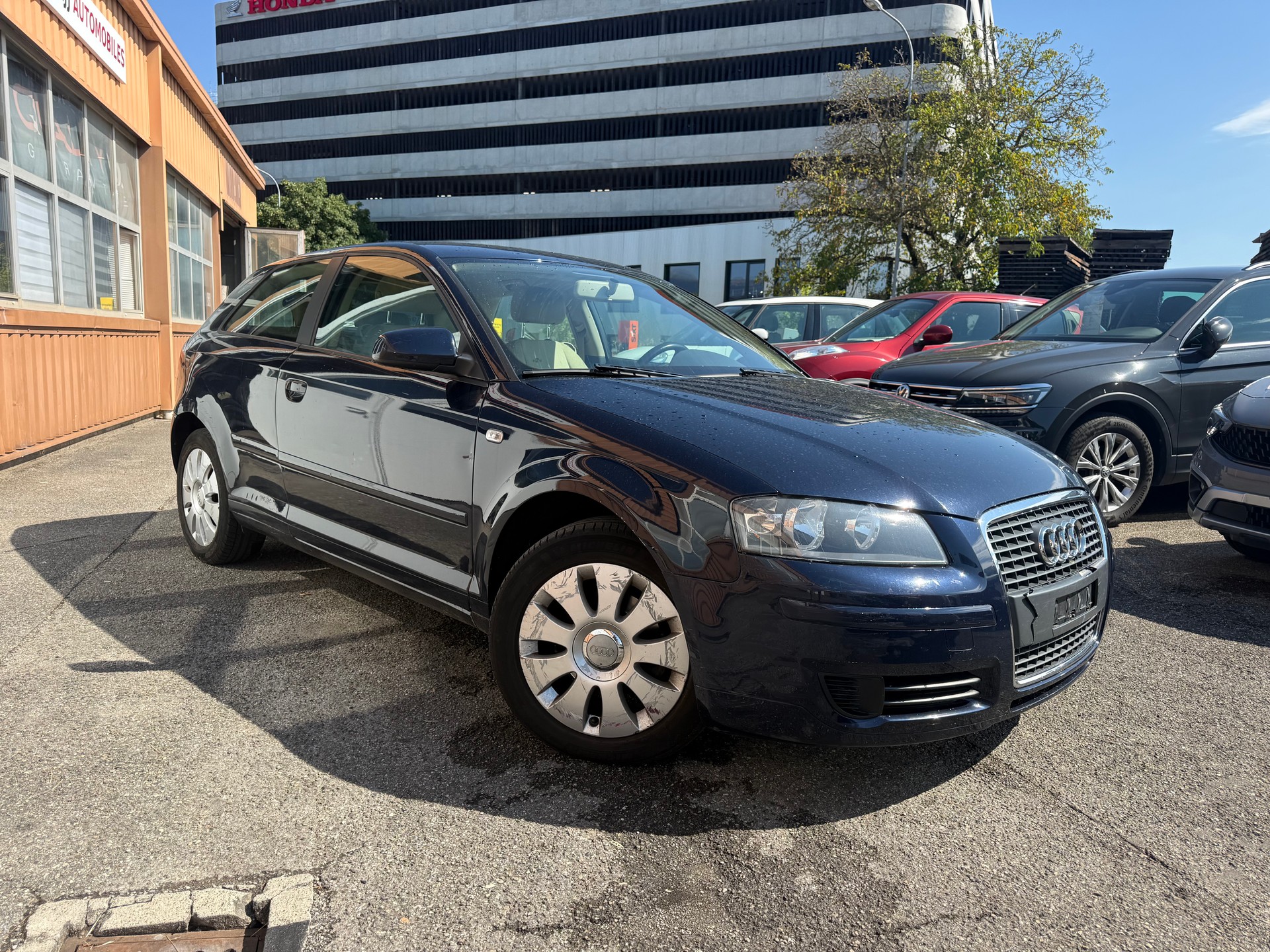 AUDI A3 1.6 Ambition-image-1
