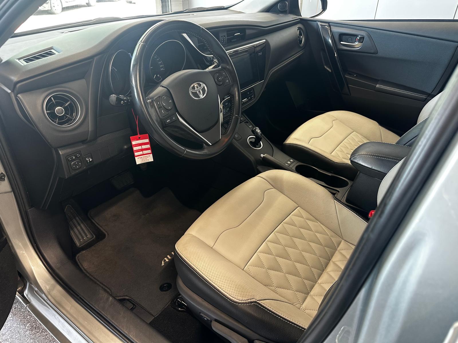 TOYOTA Auris Touring Sports 1.8 HSD Terra-image-4