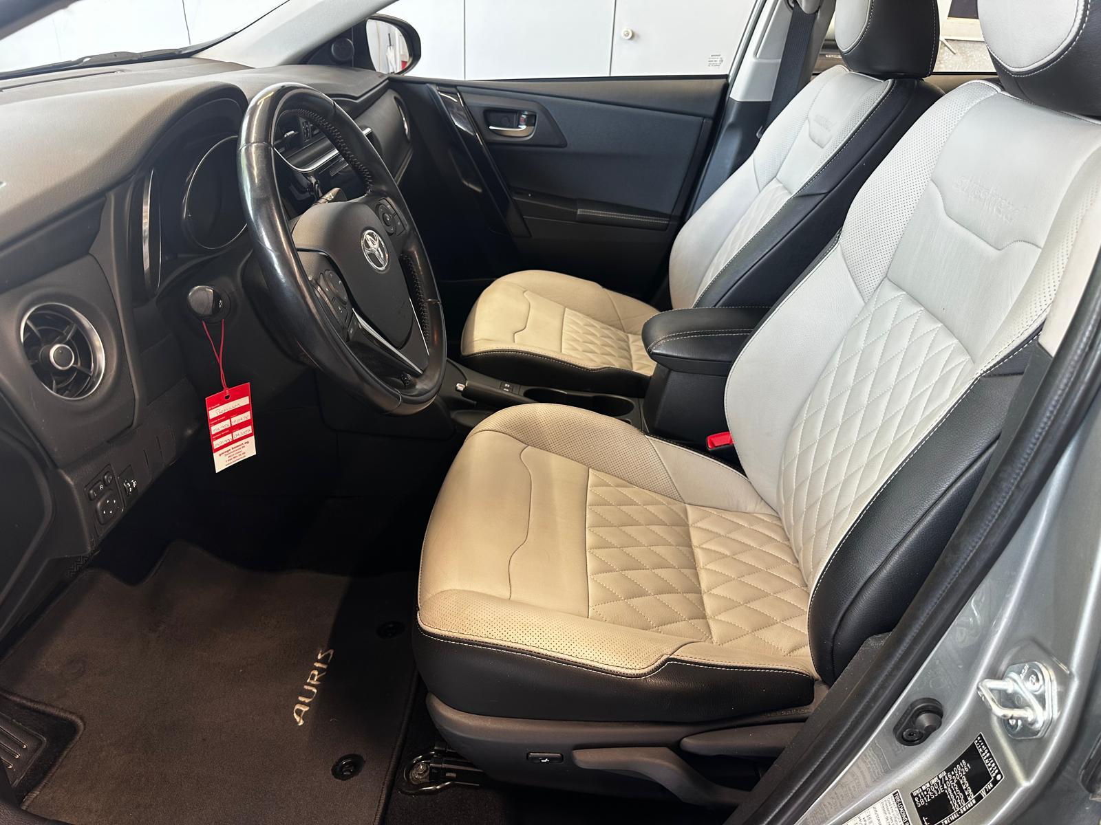 TOYOTA Auris Touring Sports 1.8 HSD Terra-image-8