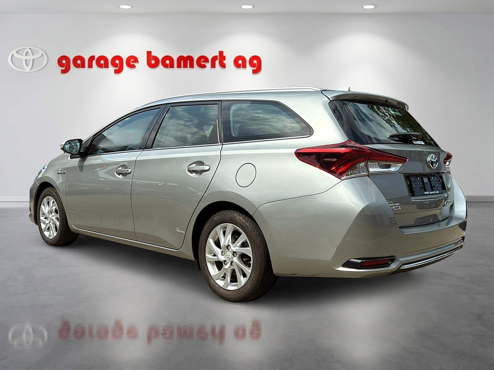 TOYOTA Auris Touring Sports 1.8 HSD Terra-showroom-element-3