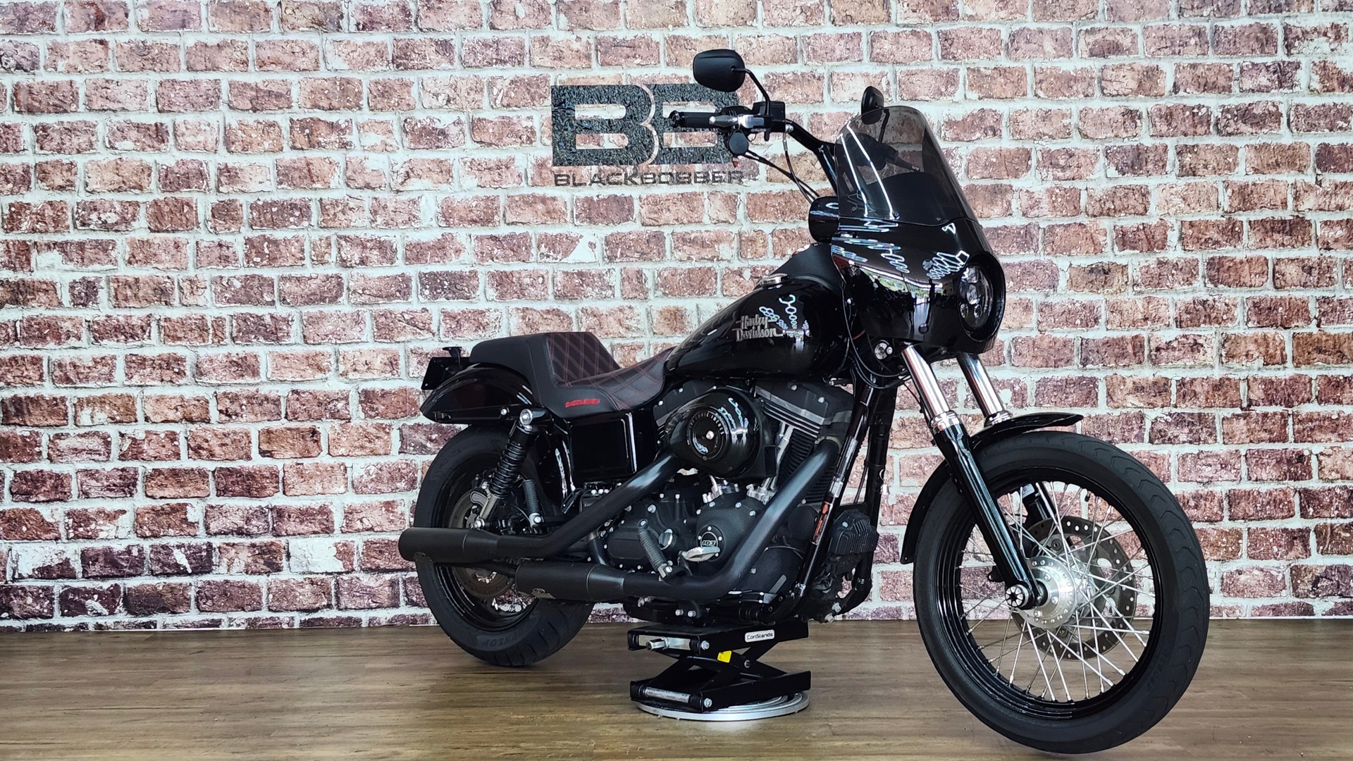 HARLEY-DAVIDSON FXDB Dyna Street Bob 103 ABS