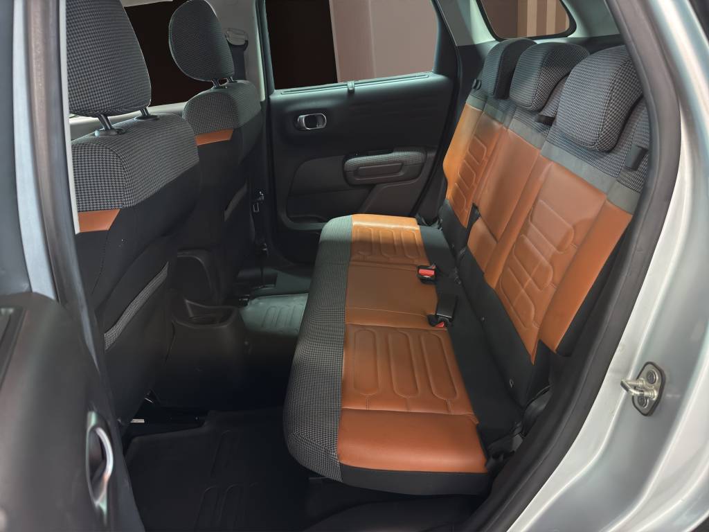 CITROEN C3 Aircross 1.2i PureTech Shine-image-8
