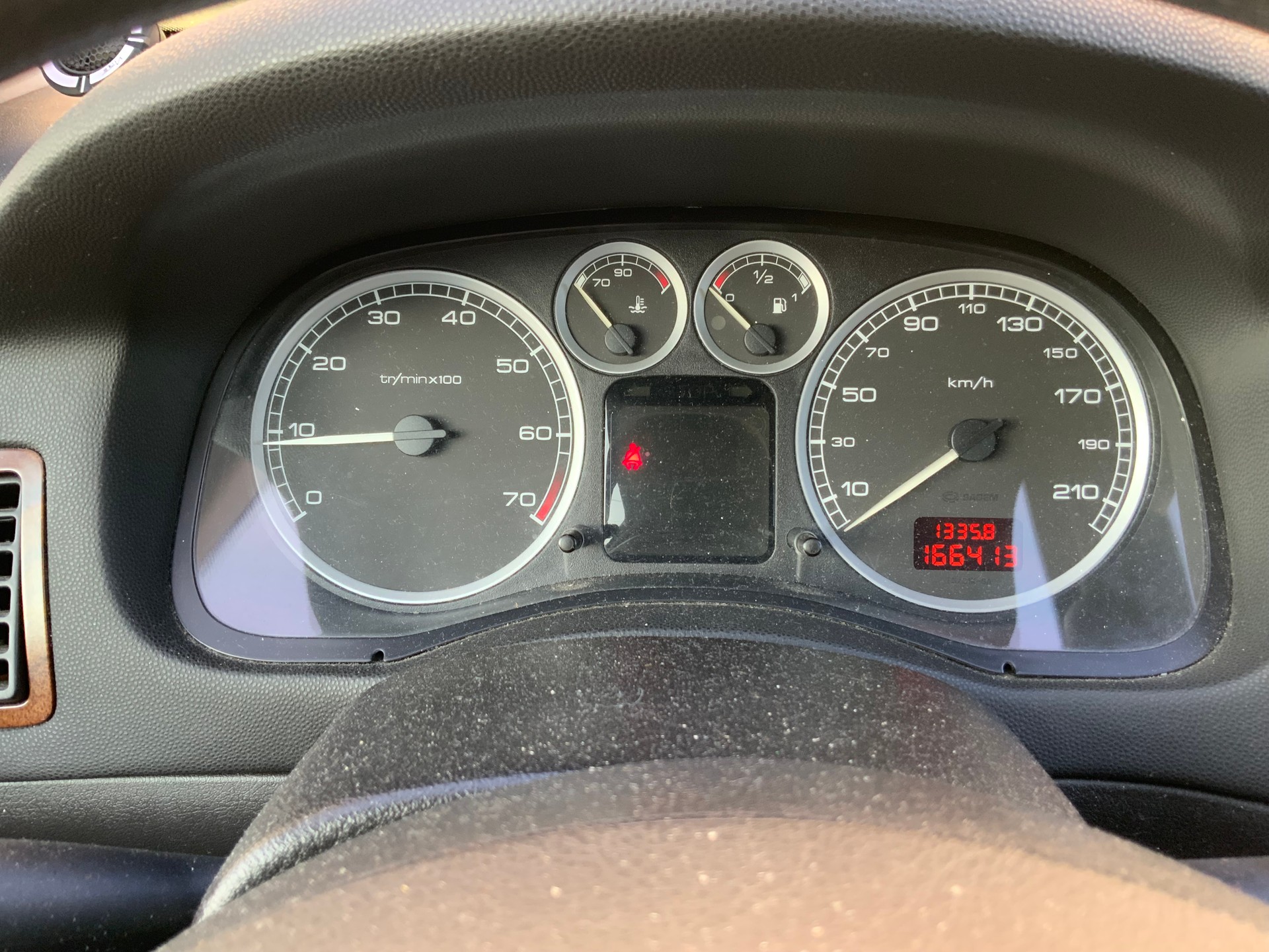 PEUGEOT 307 1.6 16V XS-image-6