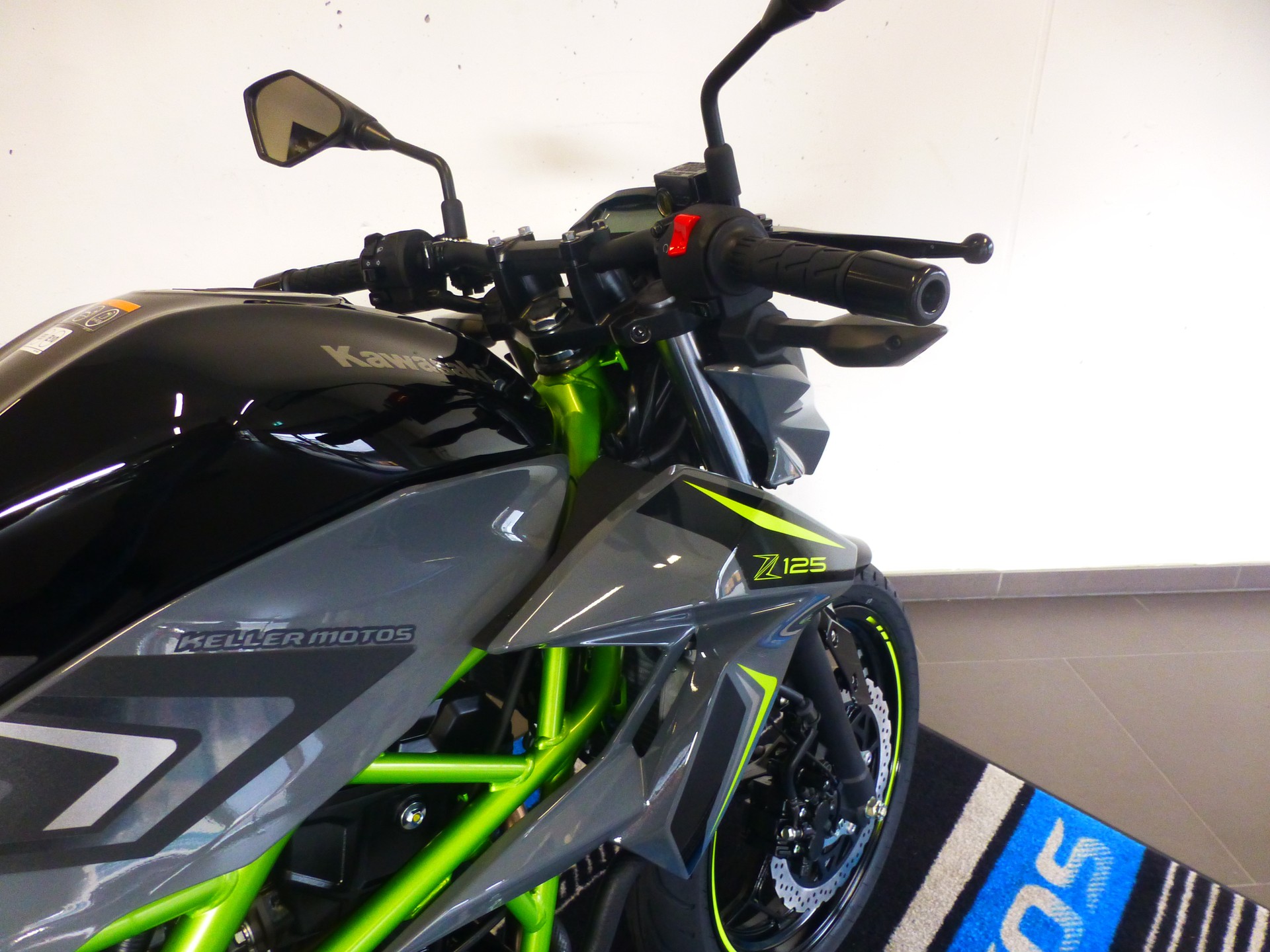 KAWASAKI Z 125-image-15