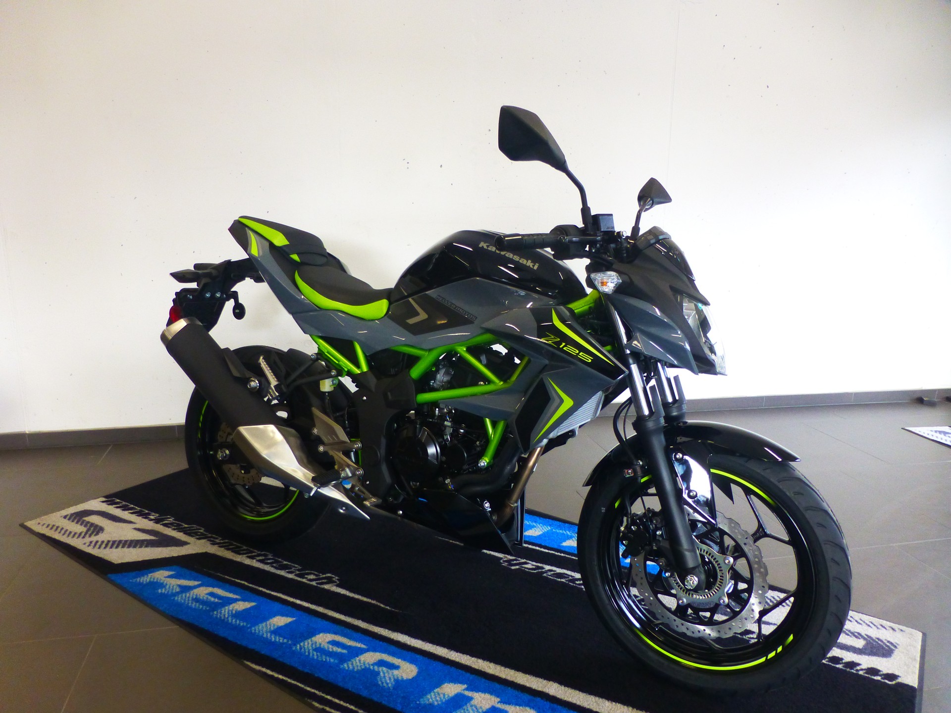 KAWASAKI Z 125-showroom-element-2