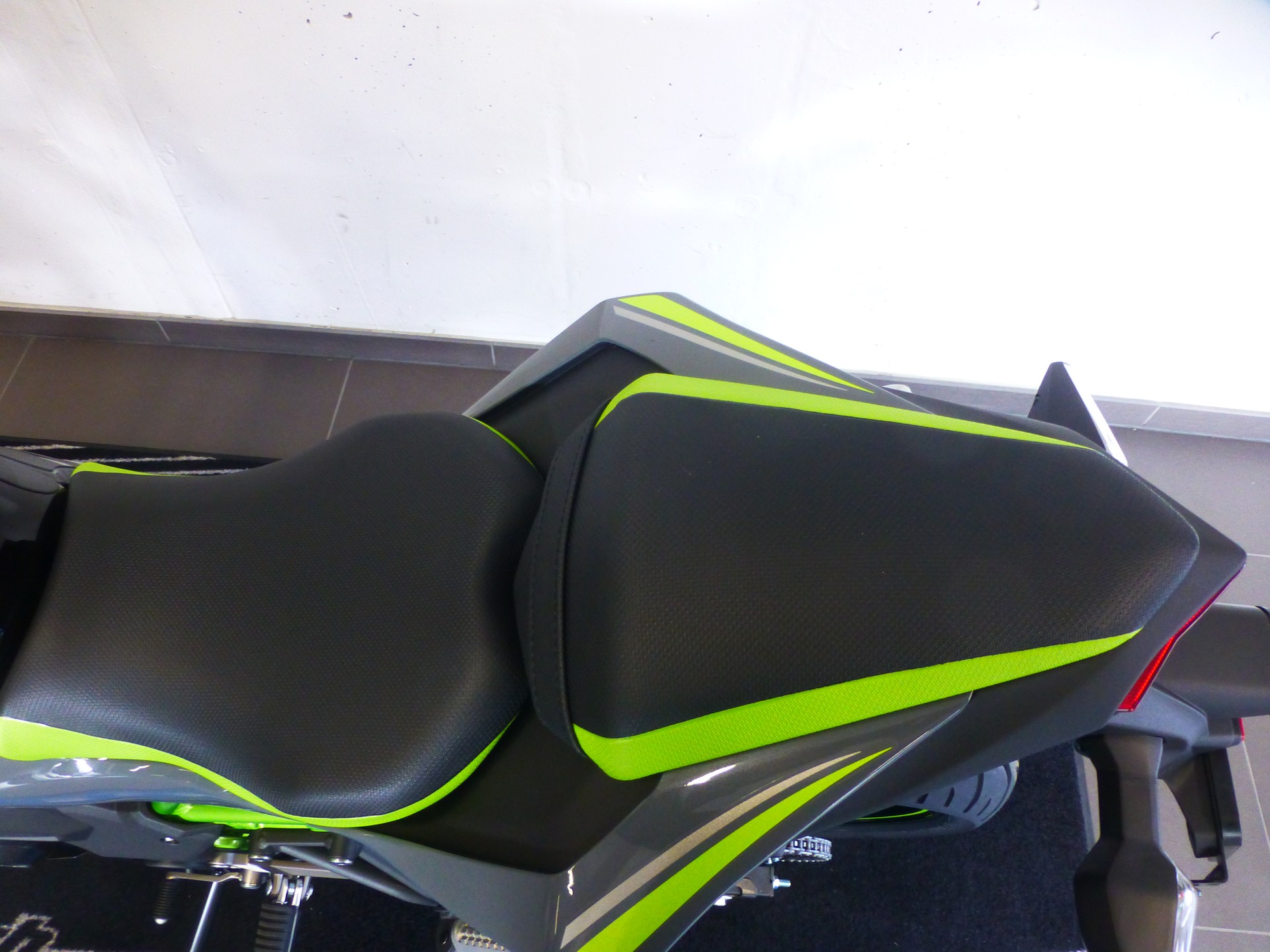 KAWASAKI Z 125-image-6