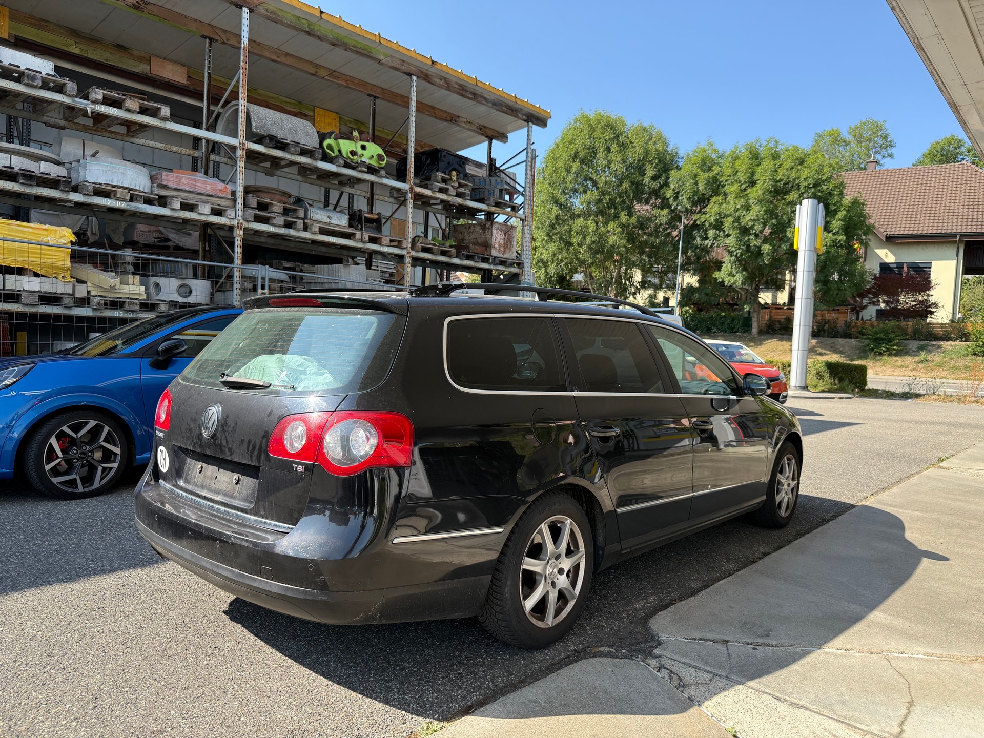 VW Passat Variant 1.8 TSI Trendline Tiptronic-image-4