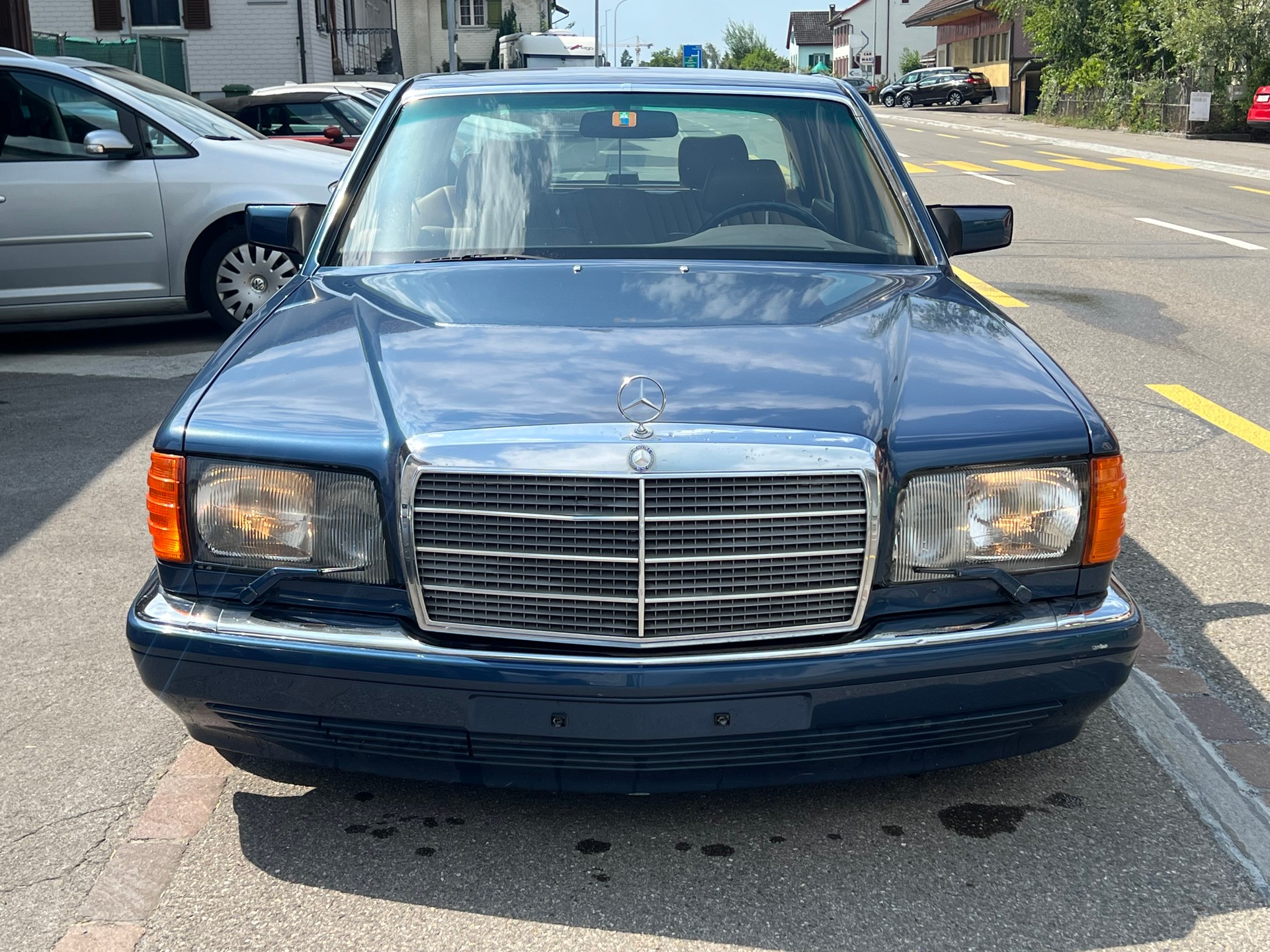 MERCEDES-BENZ 560 SEL