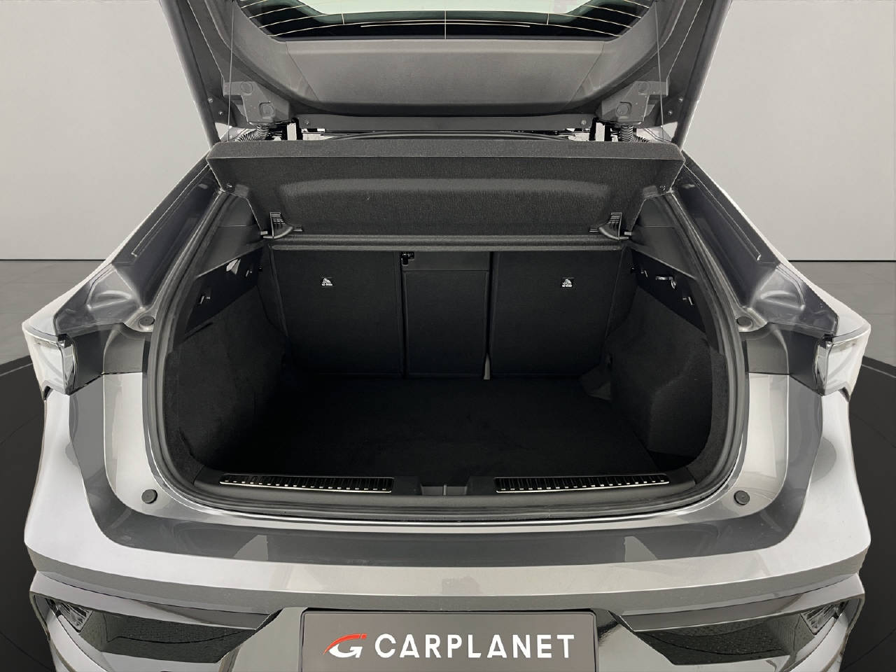 RENAULT Rafale 1.2 E-Tech Plug-in Atelier Alpine-image-8