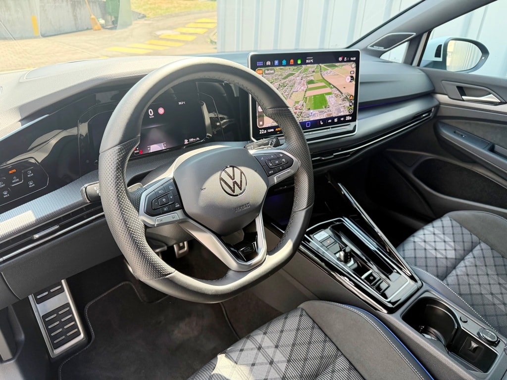 VW Golf 1.5 e TSI mHEV R-Line DSG-image-6