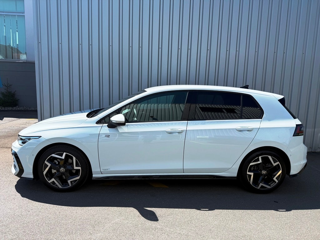 VW Golf 1.5 e TSI mHEV R-Line DSG-image-2