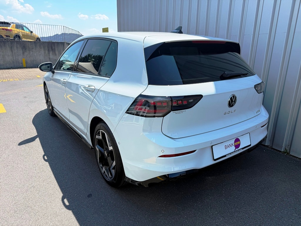 VW Golf 1.5 e TSI mHEV R-Line DSG-image-3