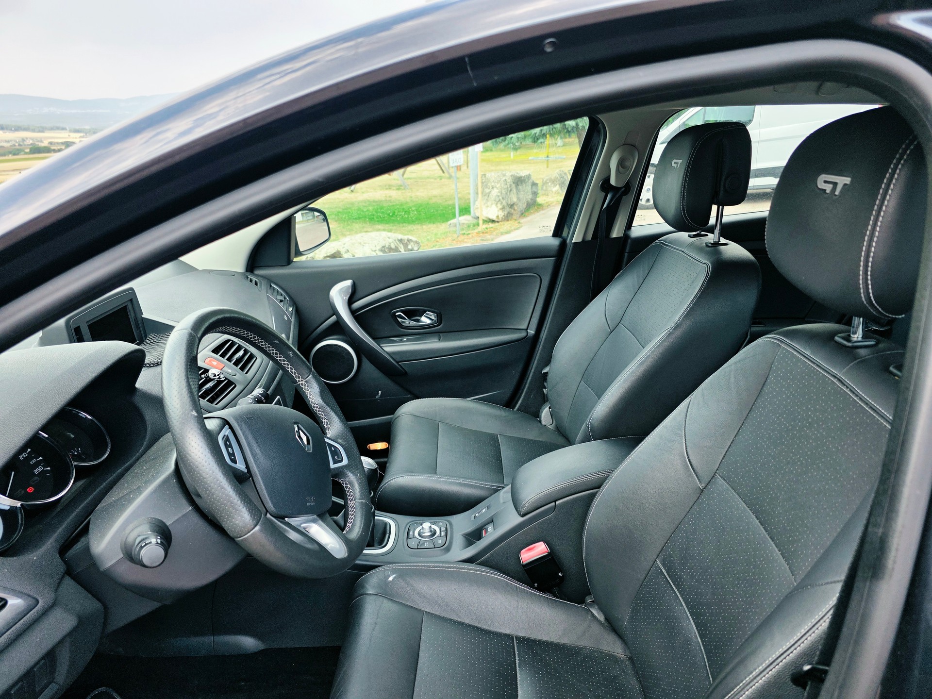 RENAULT TCe 180-image-5