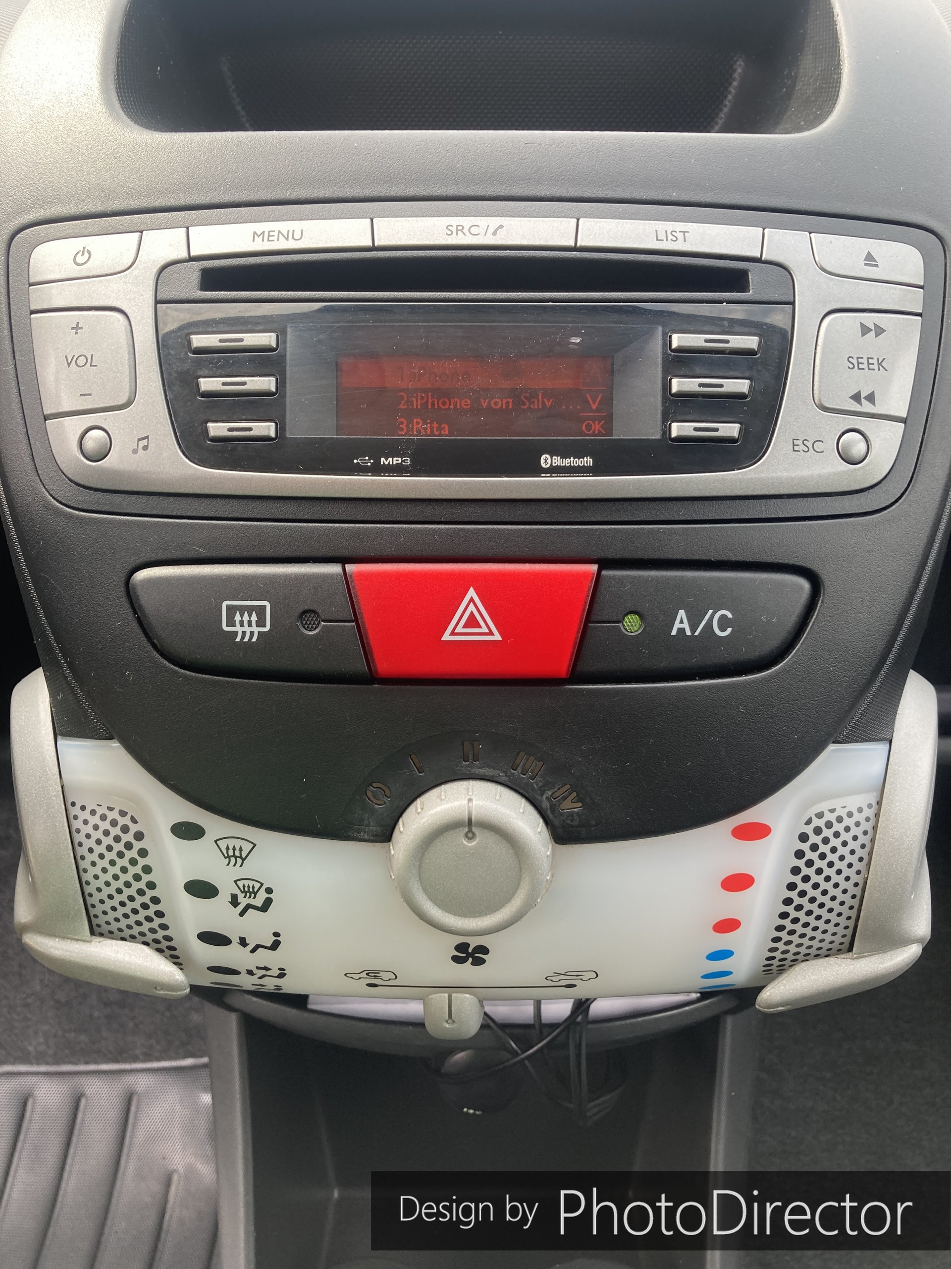 CITROEN C1 1.0i Exclusive EGS-image-6