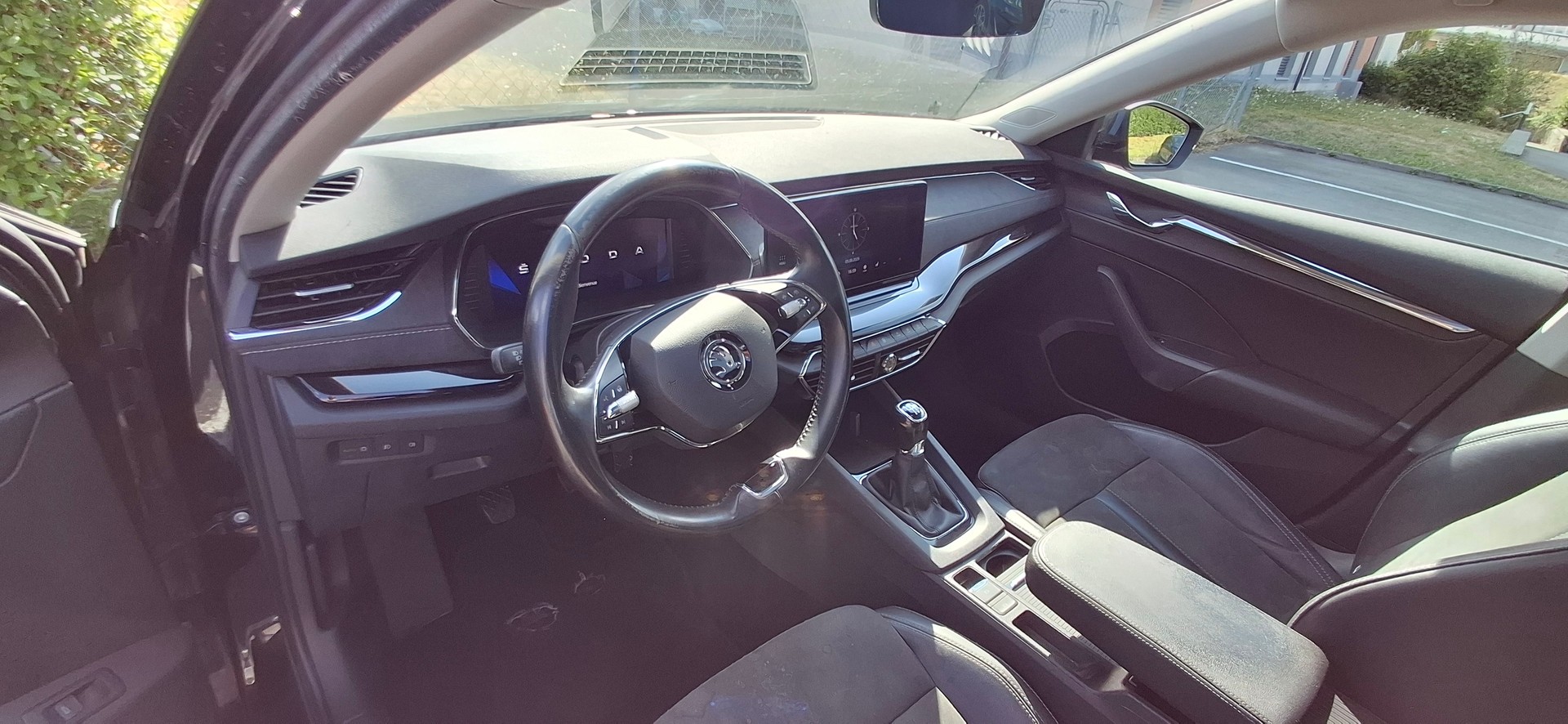 SKODA 1.5 TSI Style-image-3