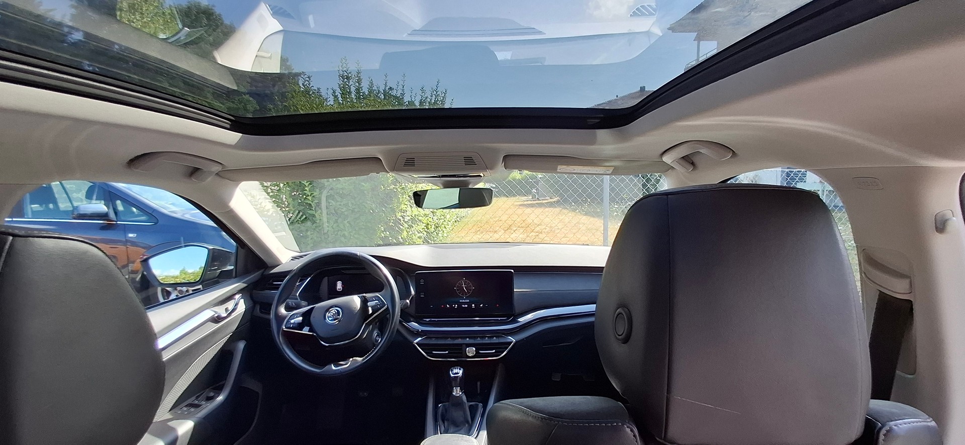 SKODA 1.5 TSI Style-image-2