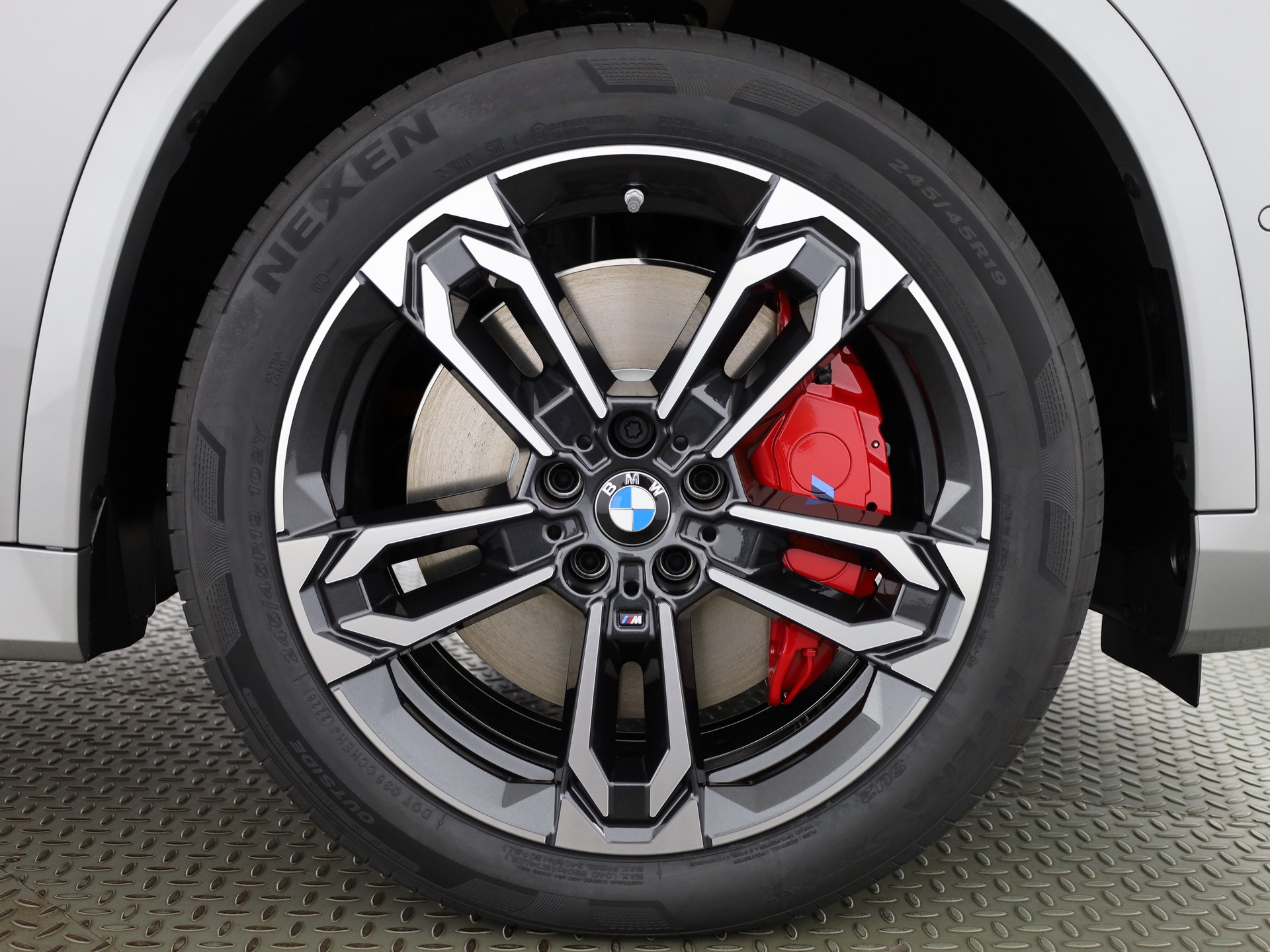 BMW iX1 xDrive 30 M Sport Pro-image-22